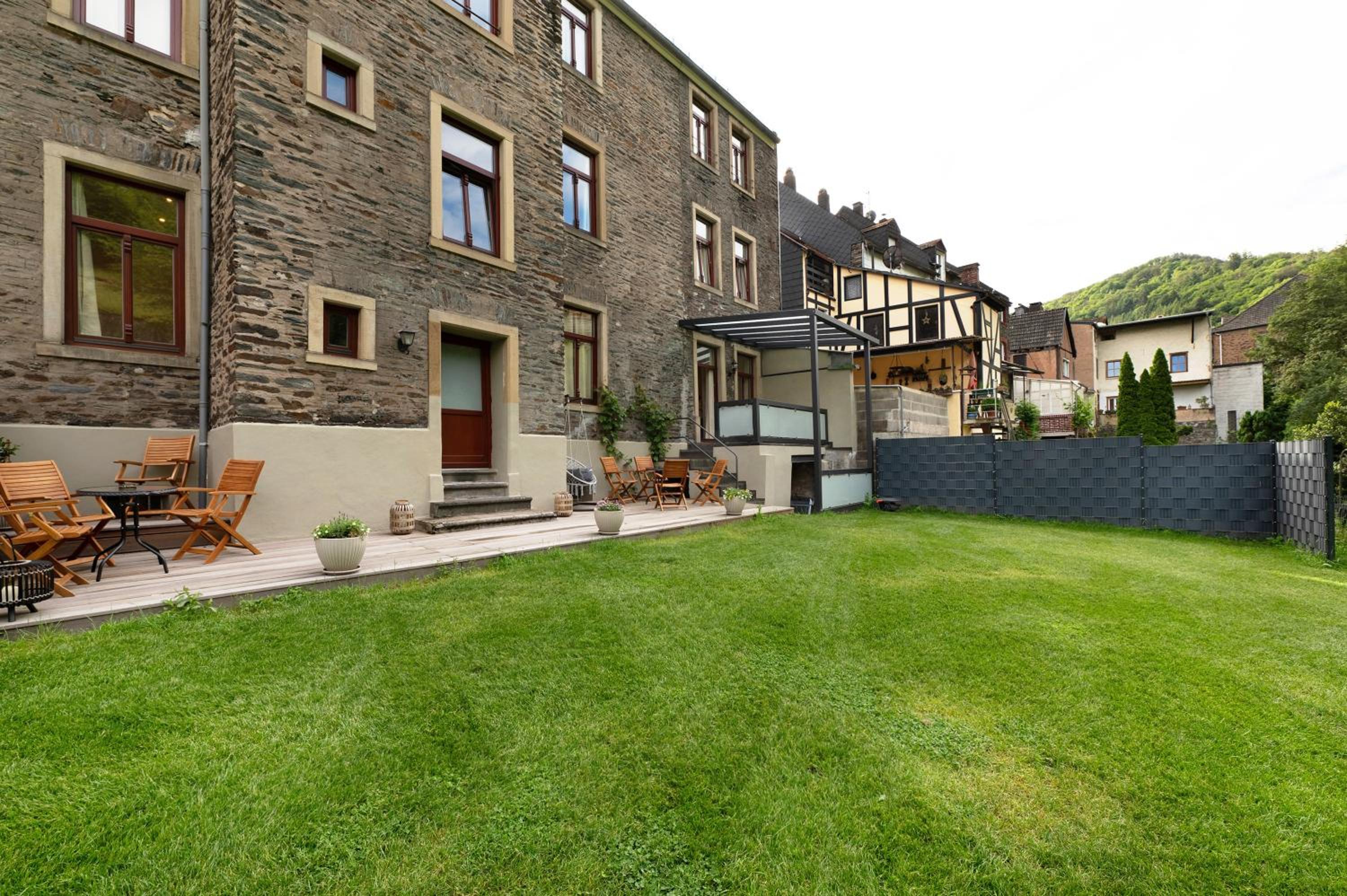 Apartment with Terrace photo 2