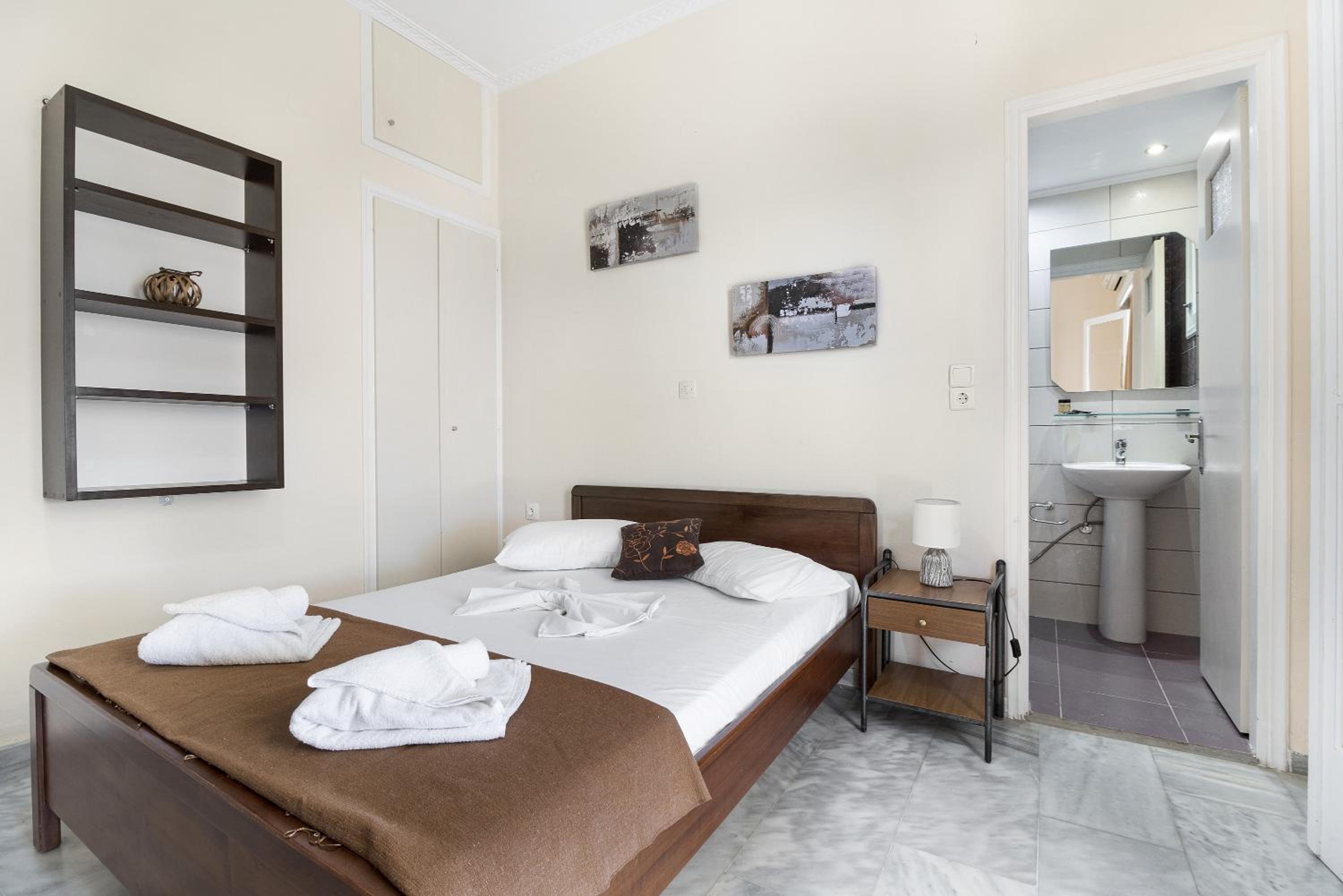Two-Bedroom Deluxe Apartment with Ocean View photo 1