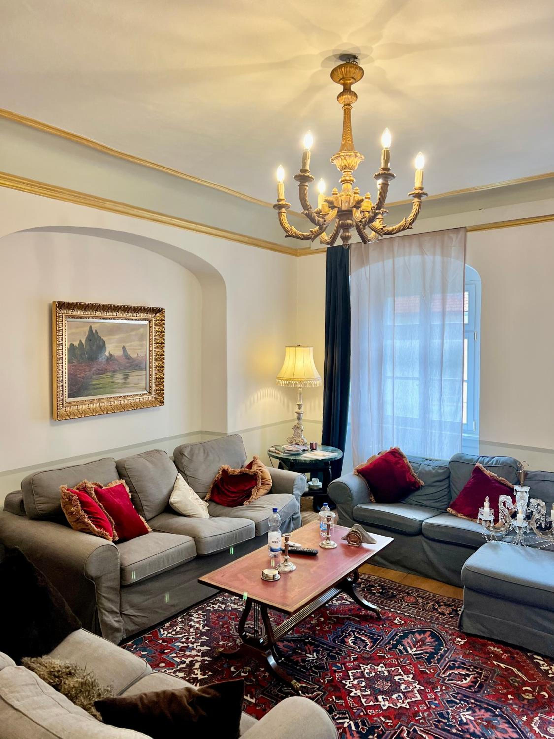 One-Bedroom Apartment with View photo 2