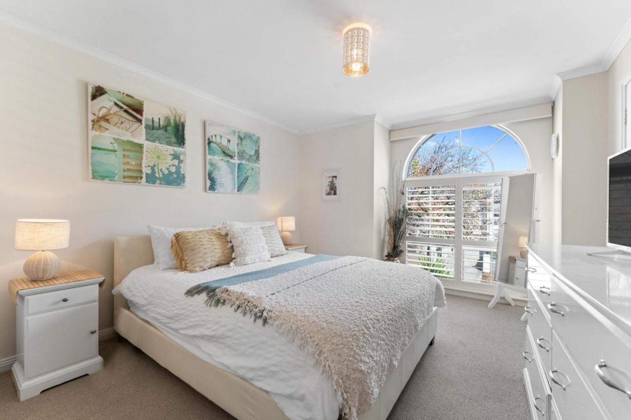 Four-Bedroom House photo 1