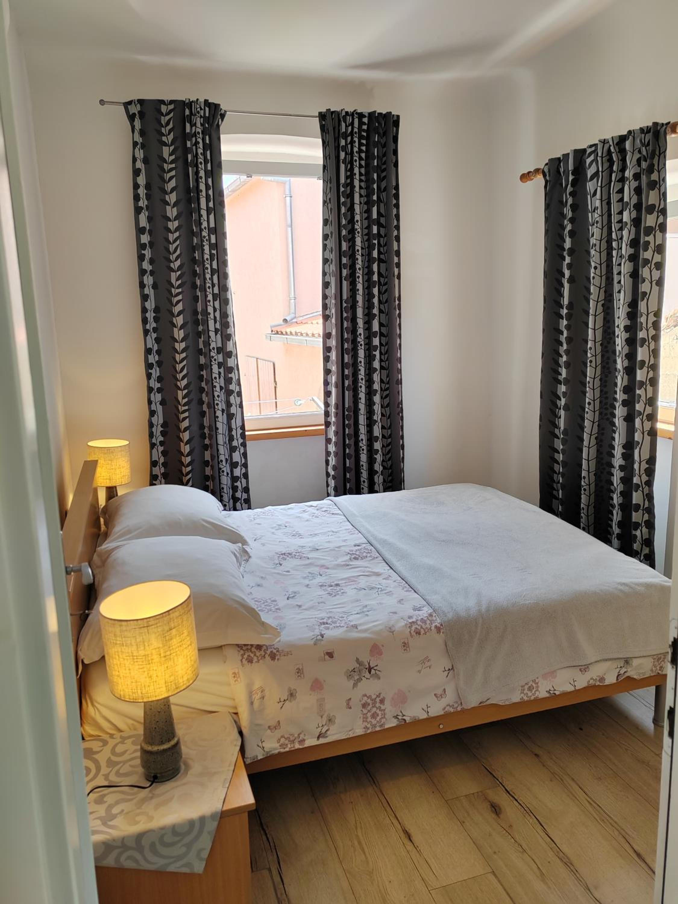 Two-Bedroom Apartment - Photo 7