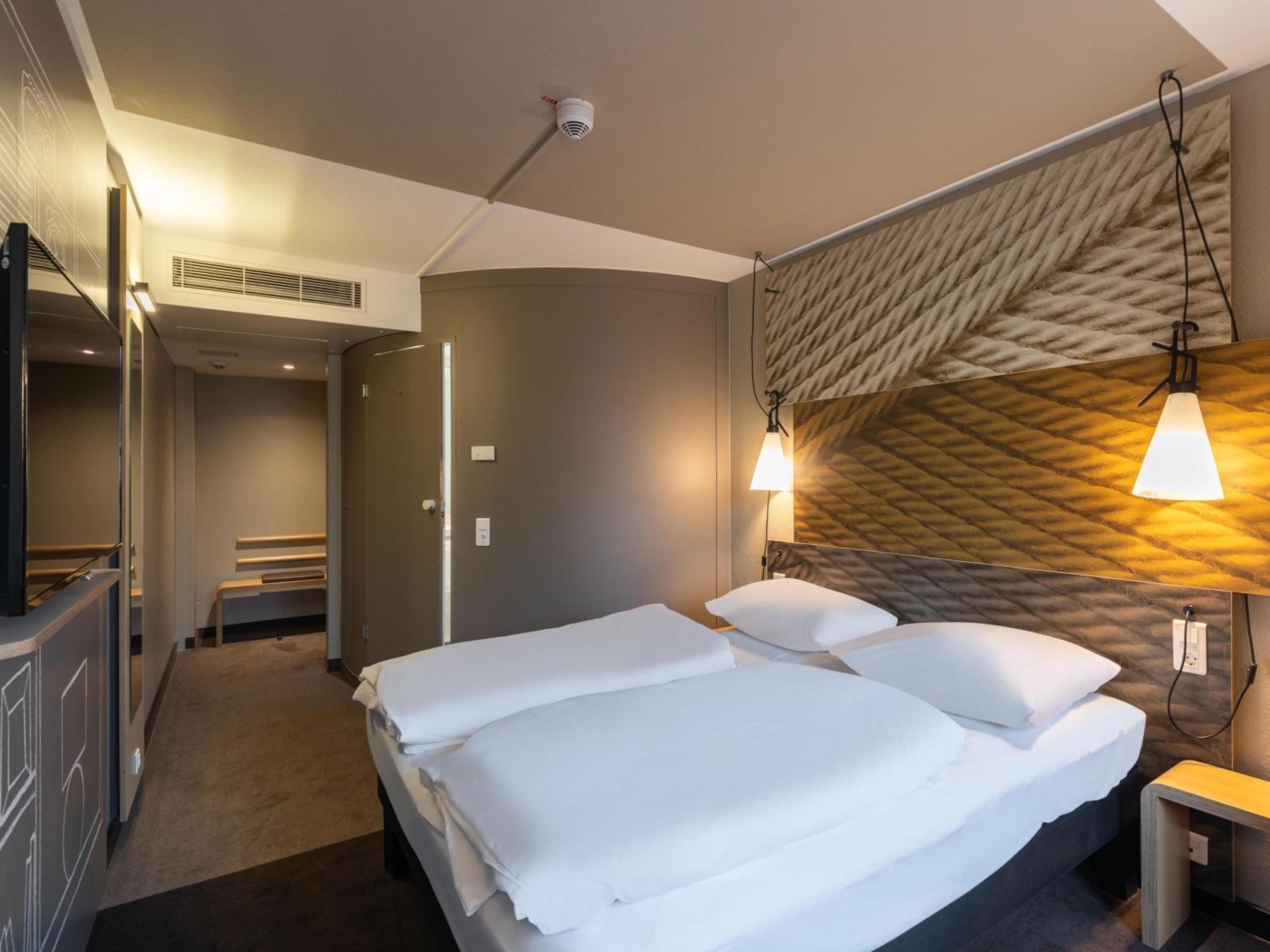 Double Room - Photo 5