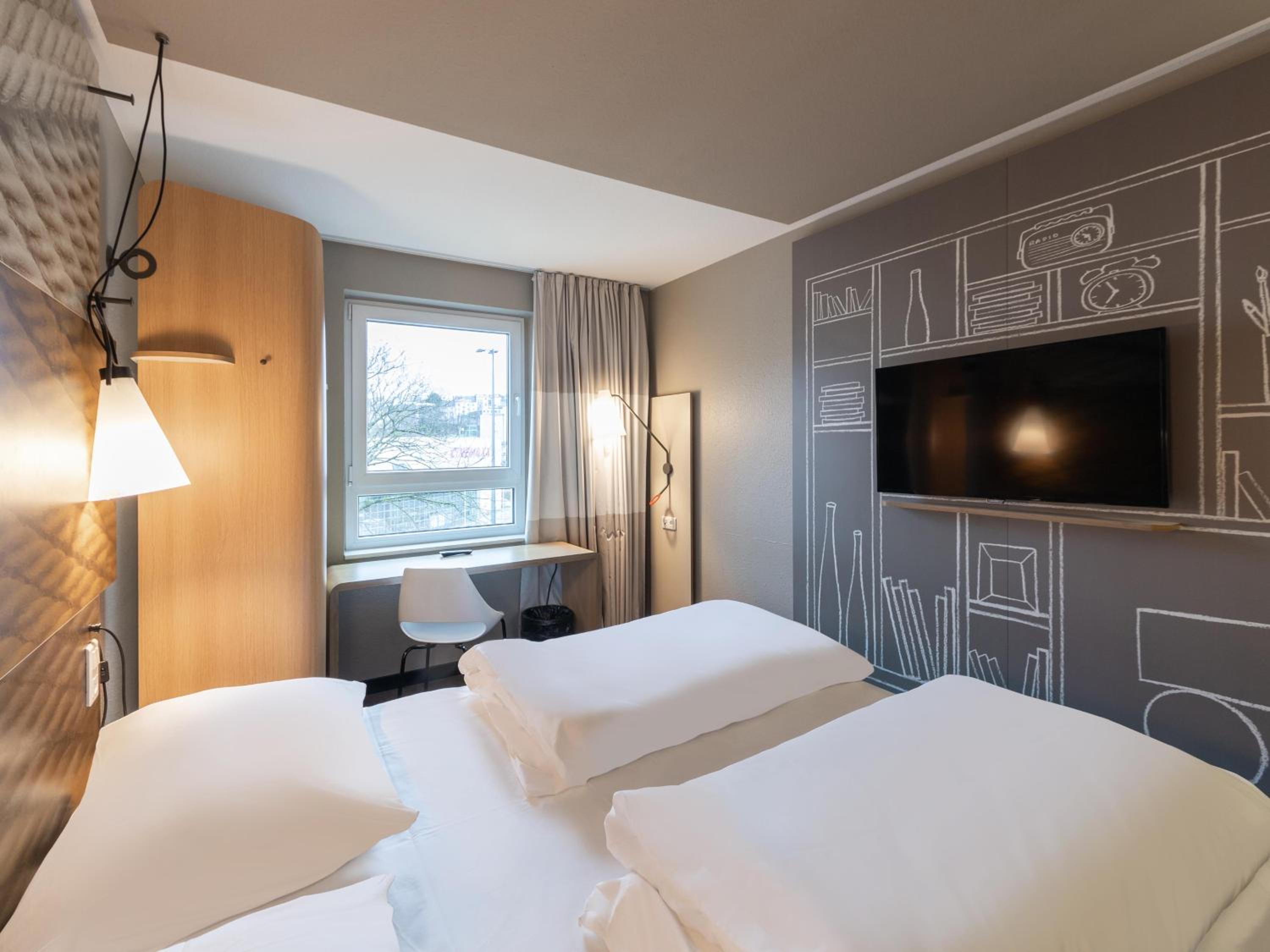 Double Room - Photo 7