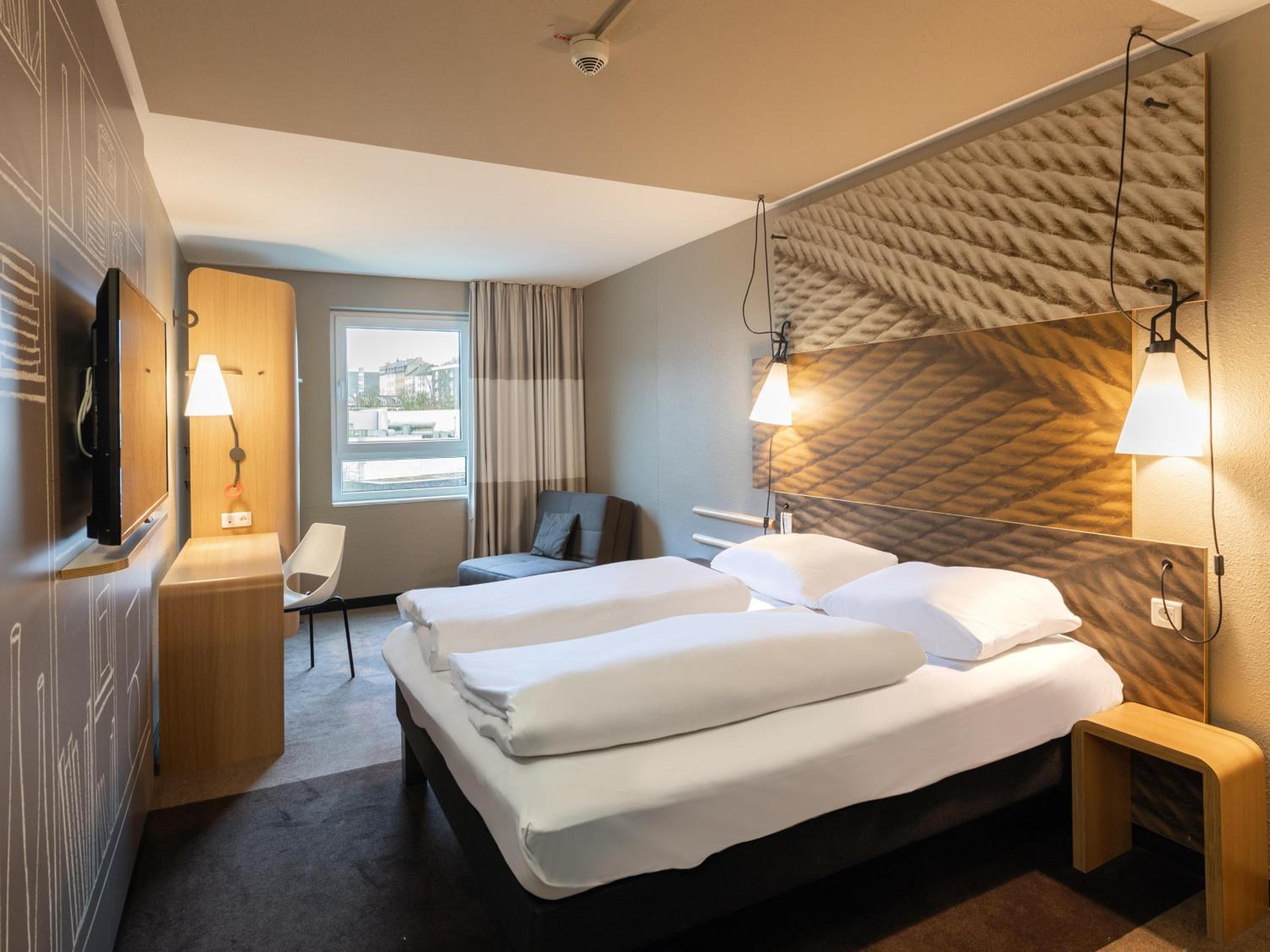Double Room - Photo 8