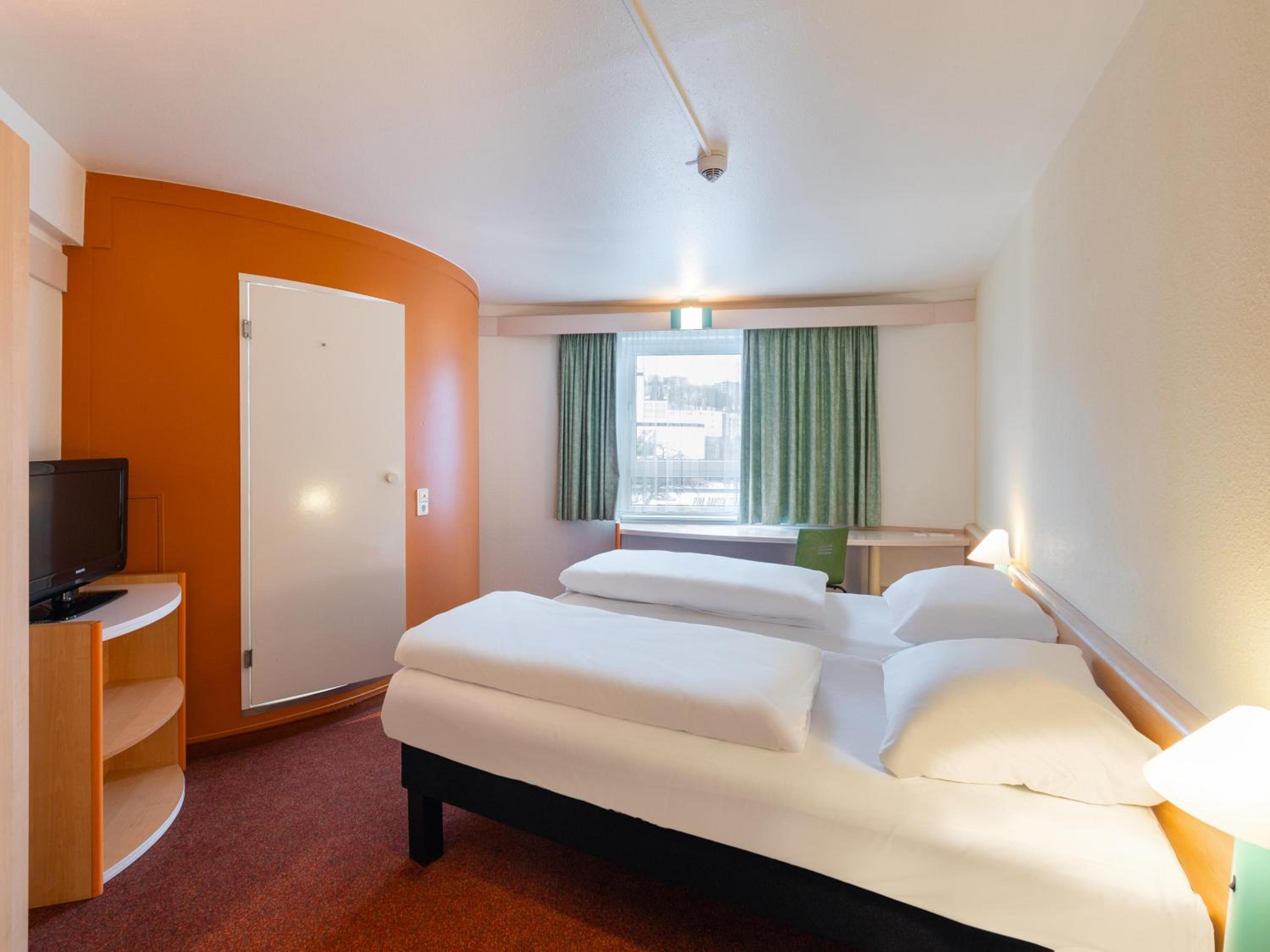 Twin Room - Photo 1