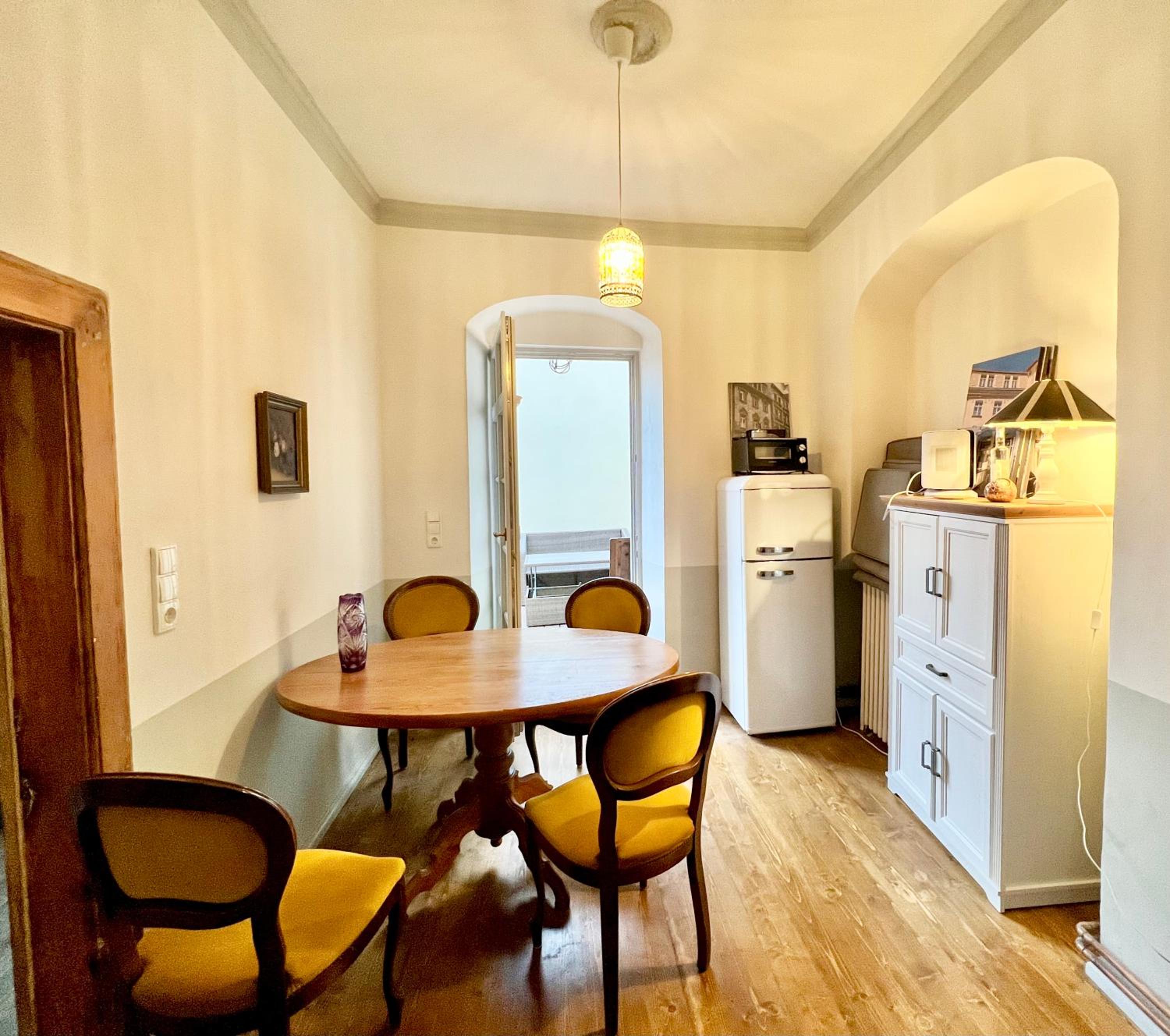 One-Bedroom Apartment with View photo 3
