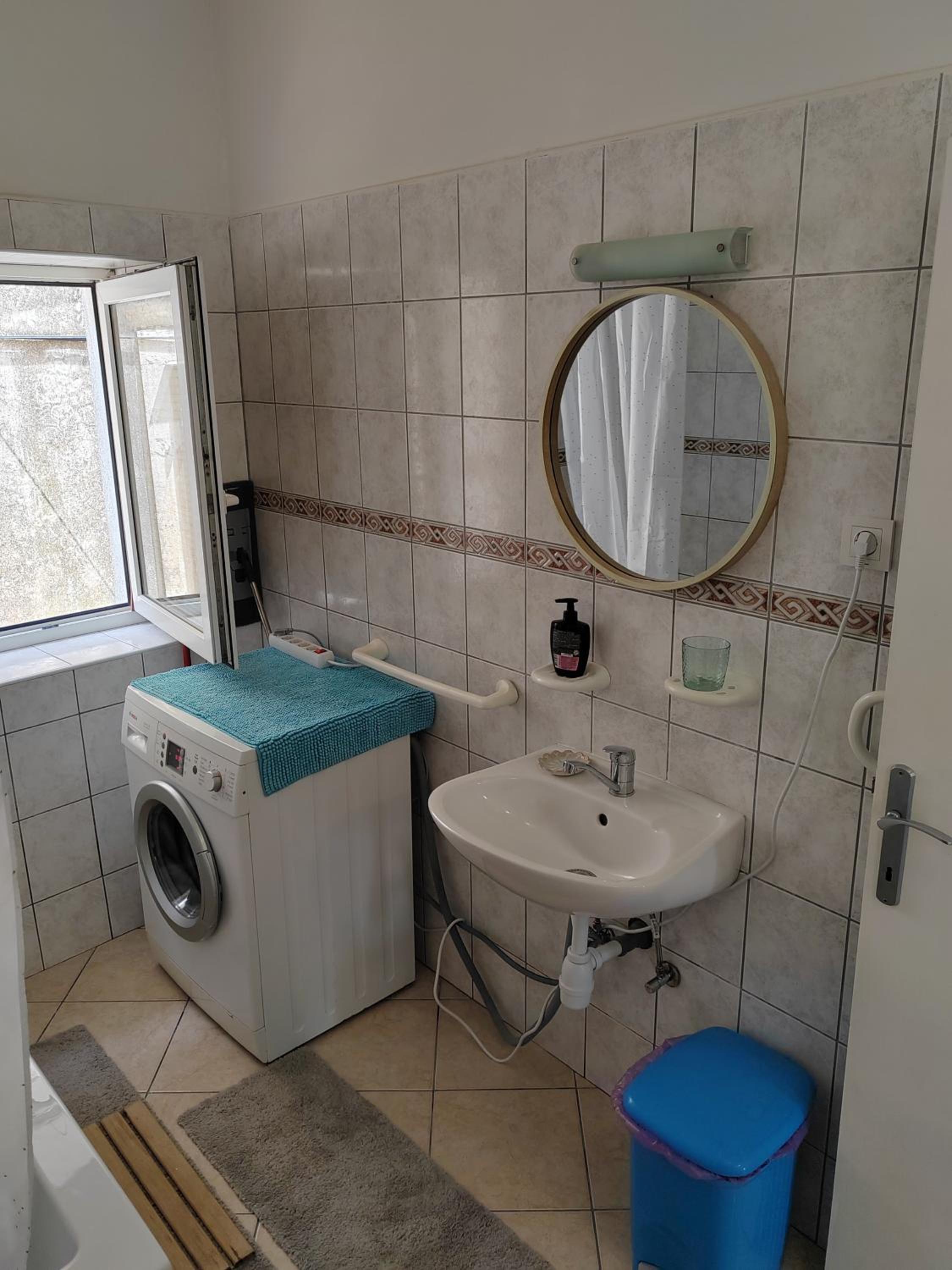 Two-Bedroom Apartment - Photo 4