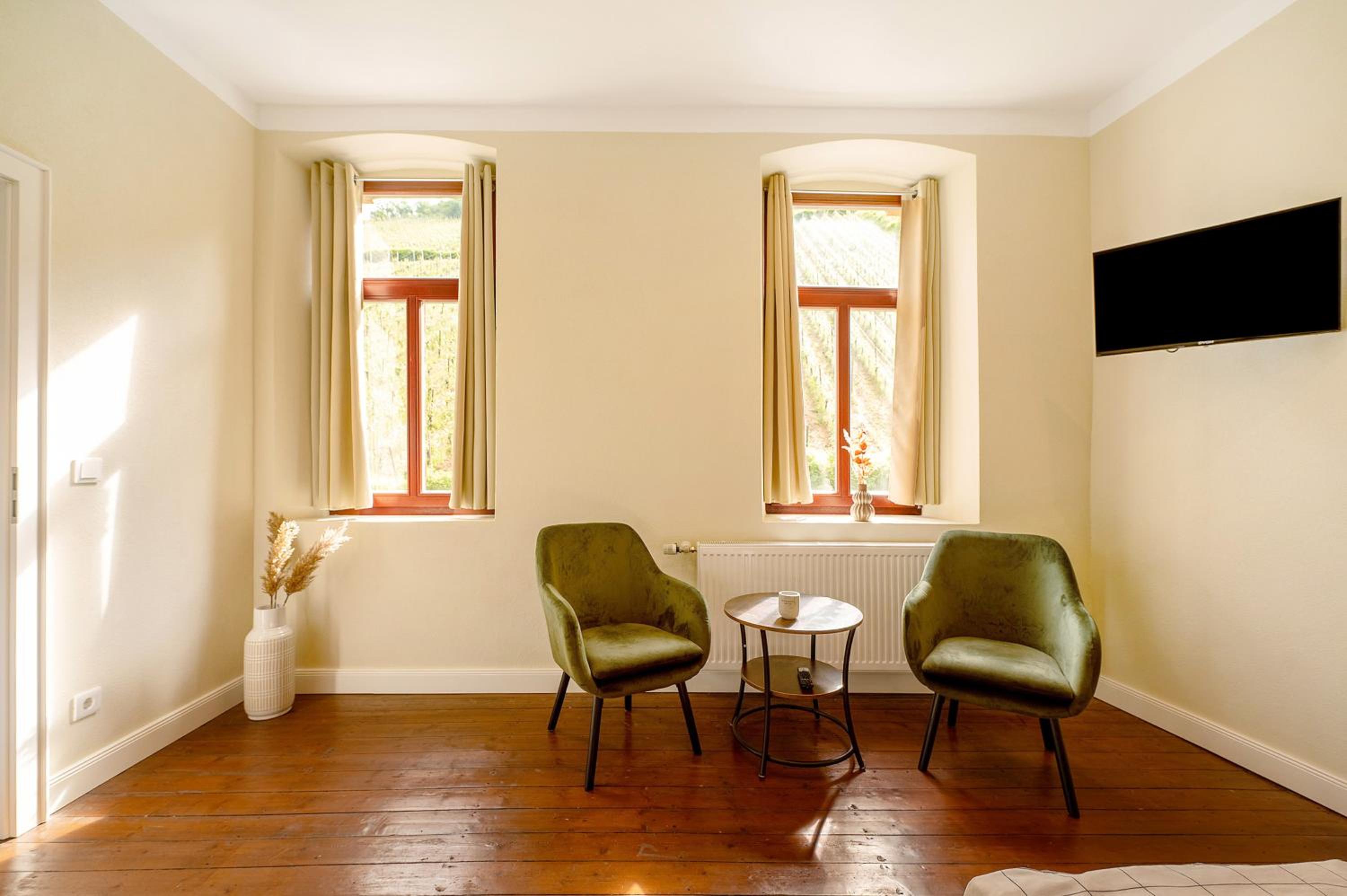 Two-Bedroom Deluxe Apartment with Garden View