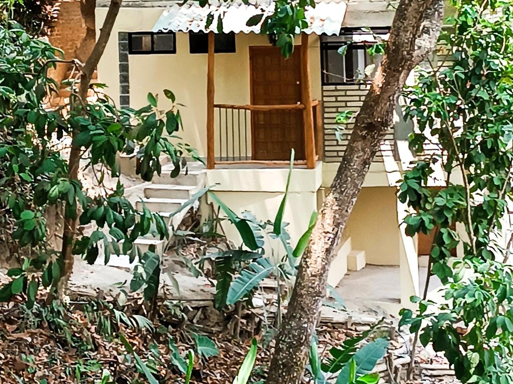 Deluxe One-Bedroom Apartment with Garden View photo 1