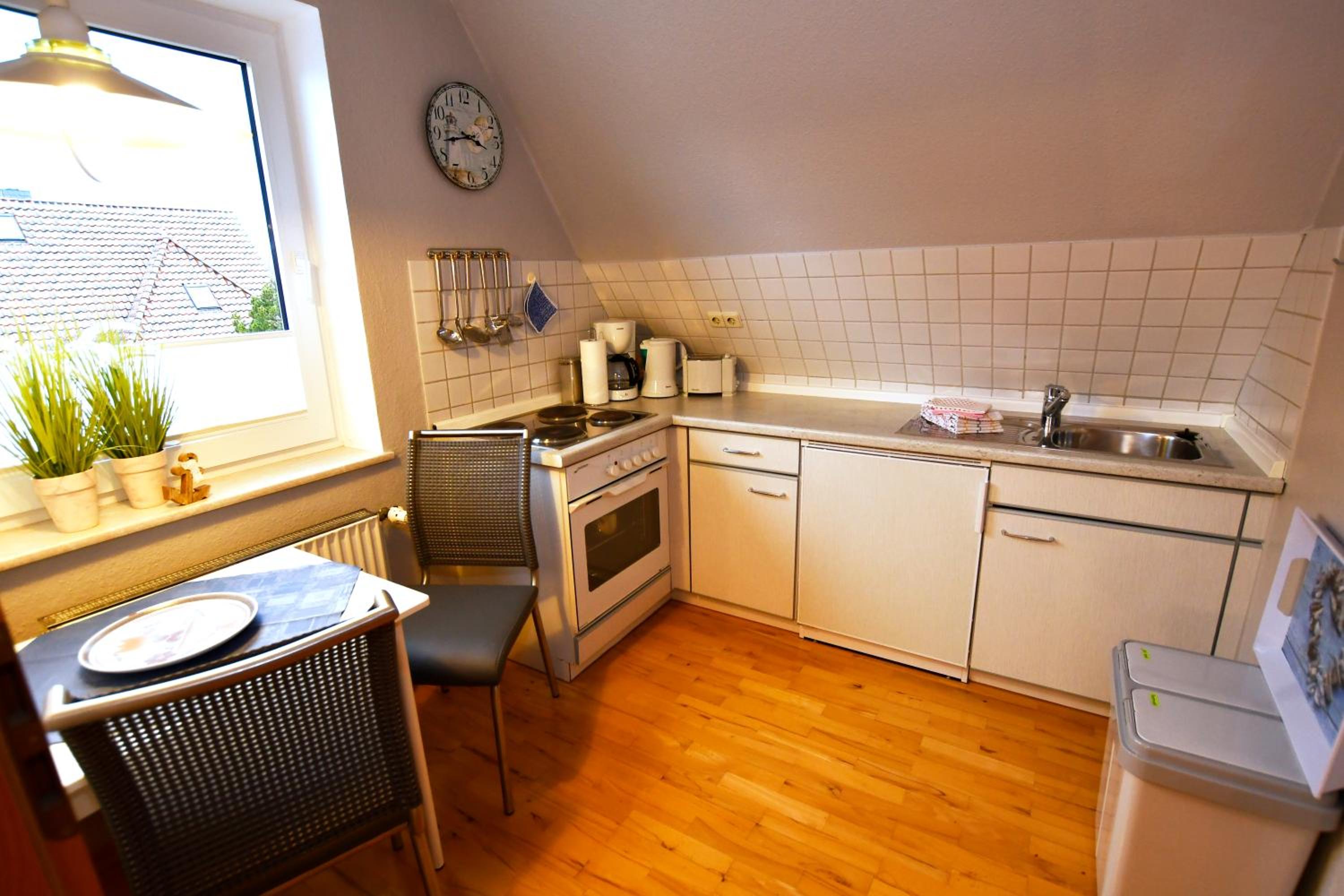 Apartment with Balcony photo 3