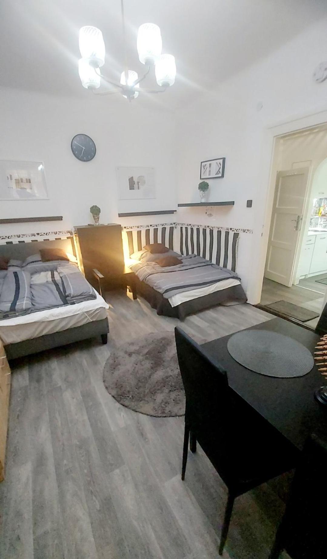 One-Bedroom Apartment - Photo 70