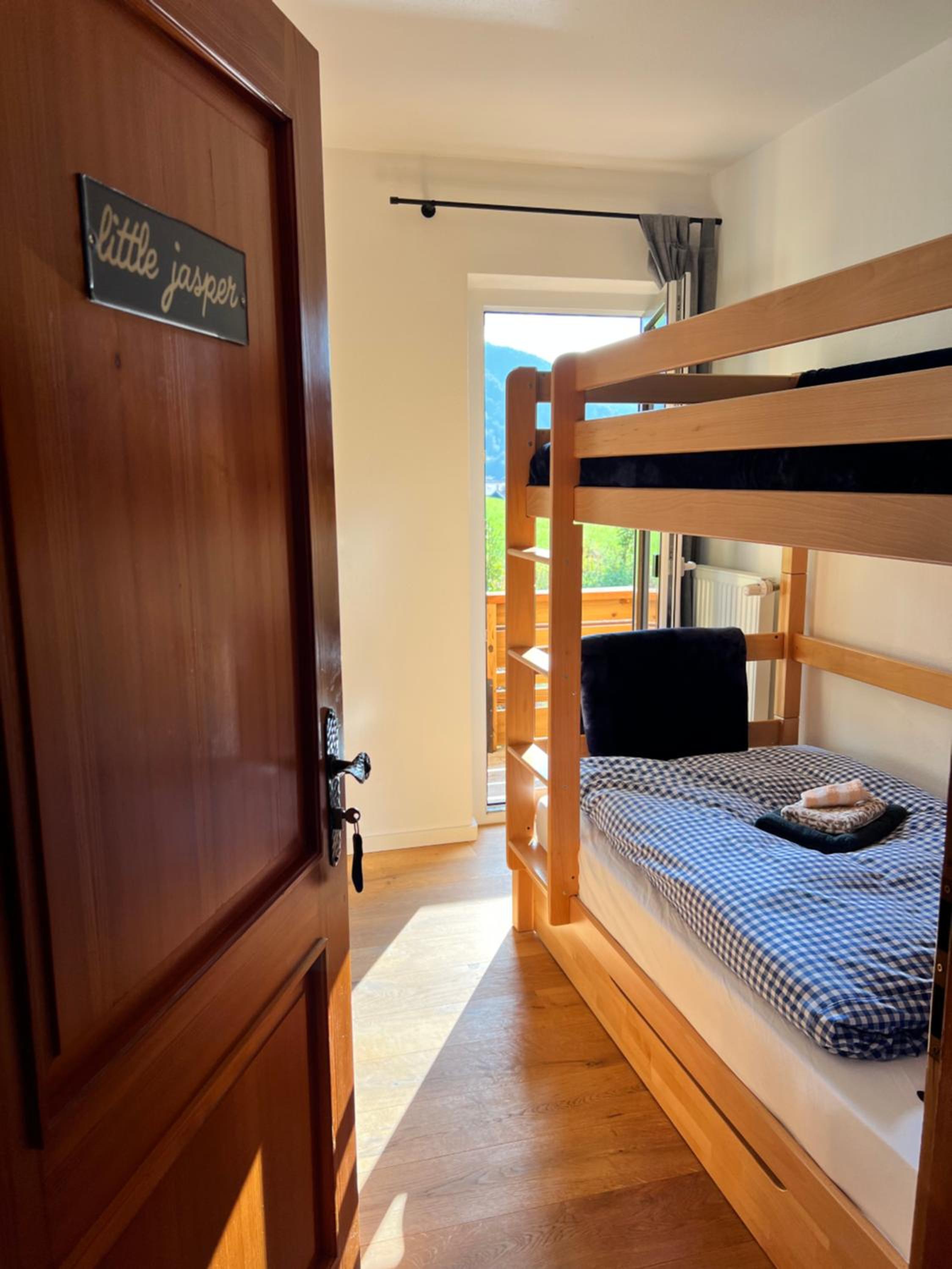 Single Room with Bathroom photo 1