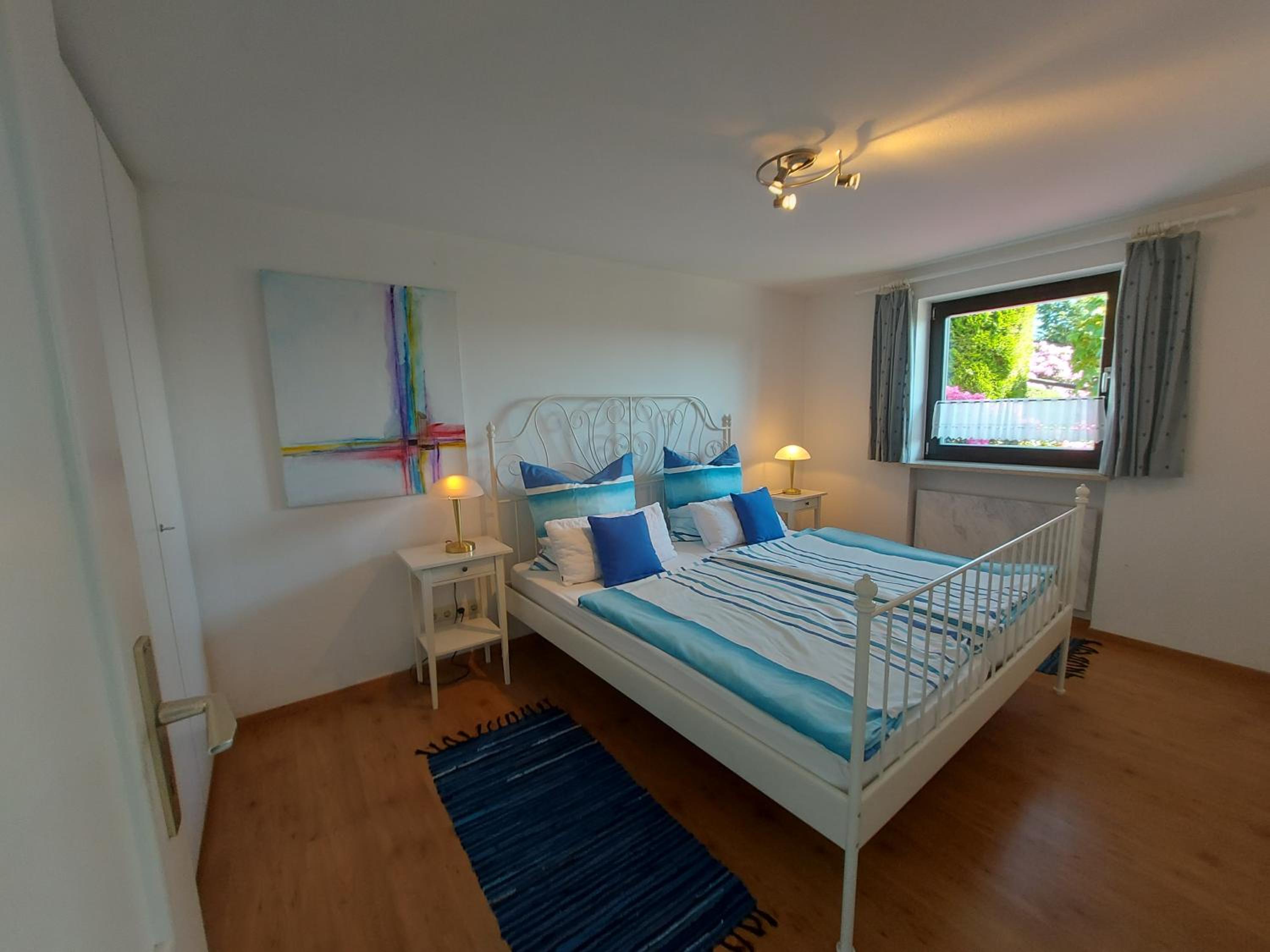 Three-Bedroom House photo 2