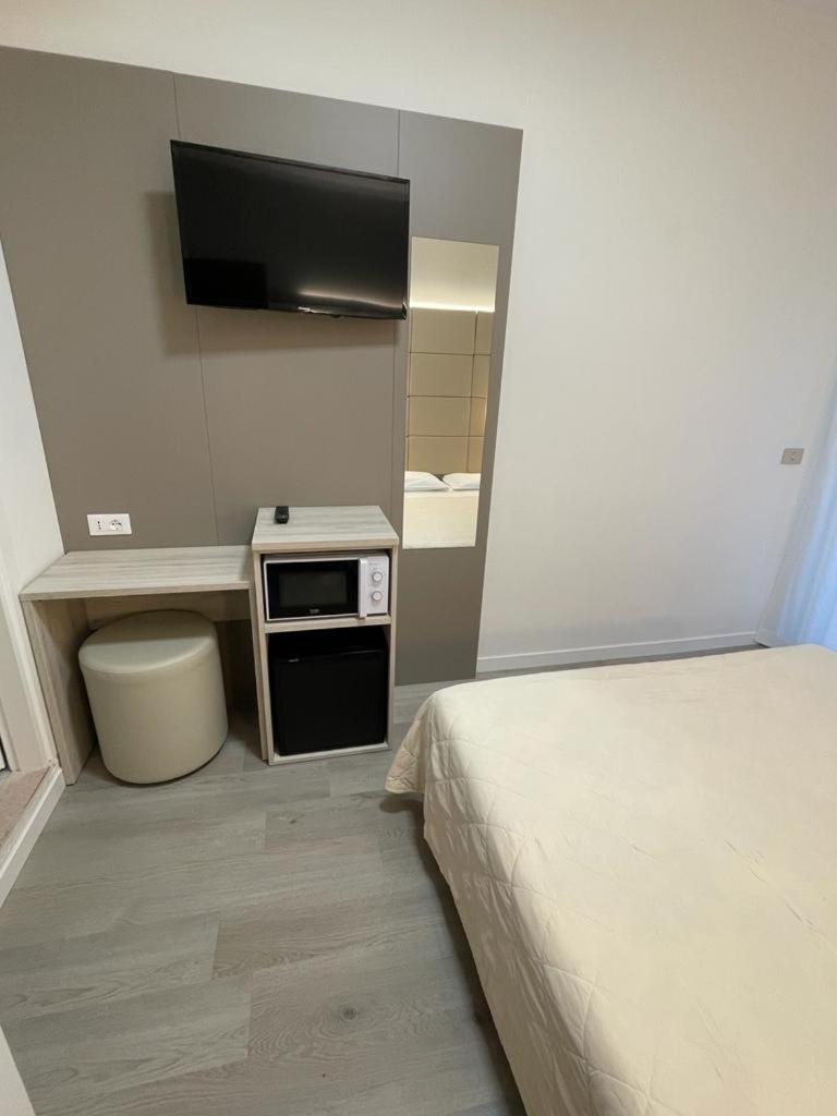 Economy Twin Room