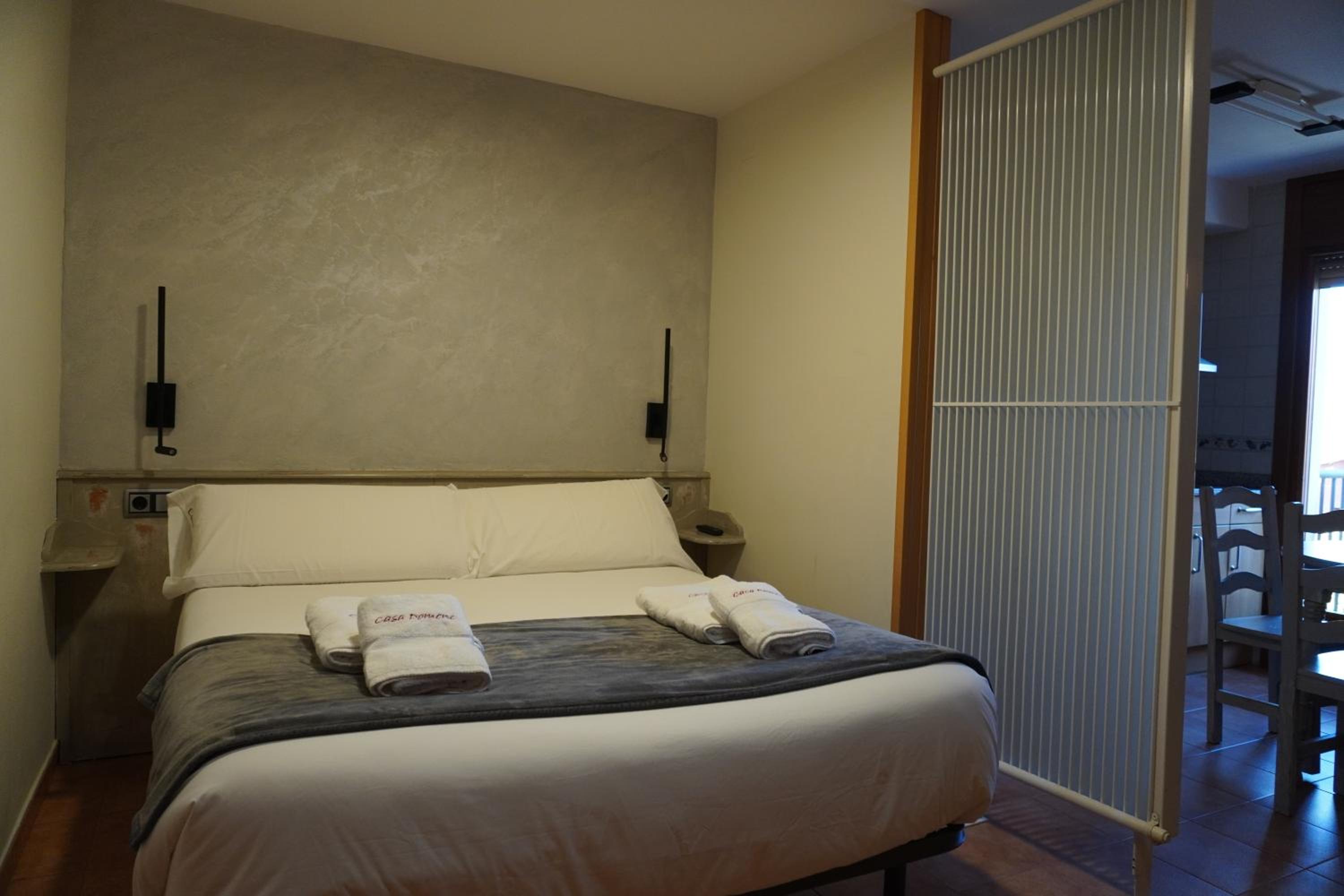 One-Bedroom Standard Apartment photo 3