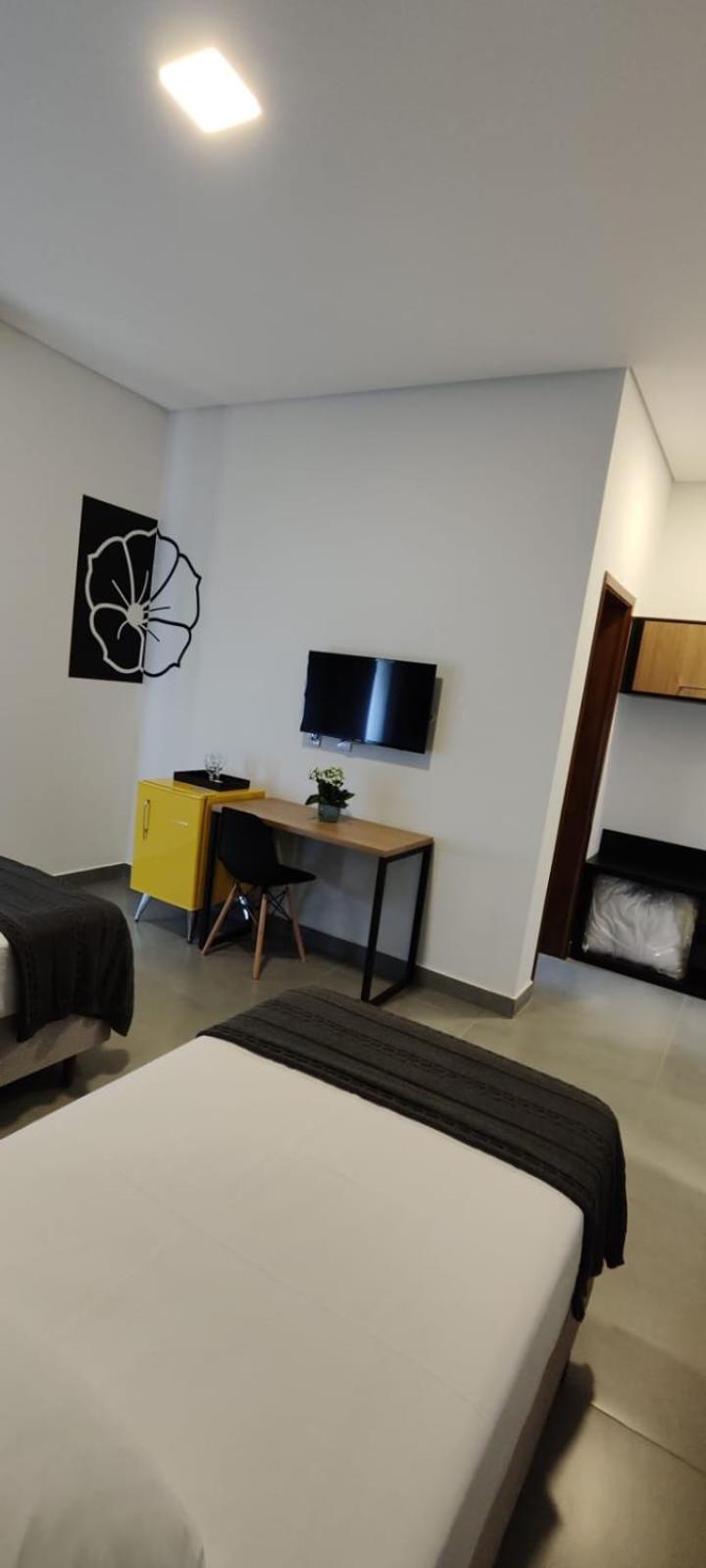 Deluxe Double or Twin Room photo 2