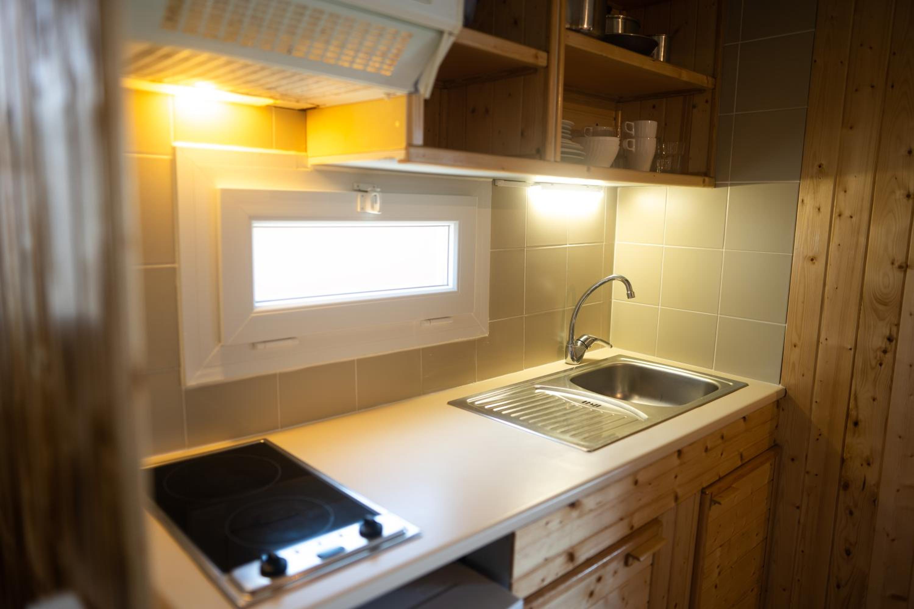 Family Bungalow - Photo 5