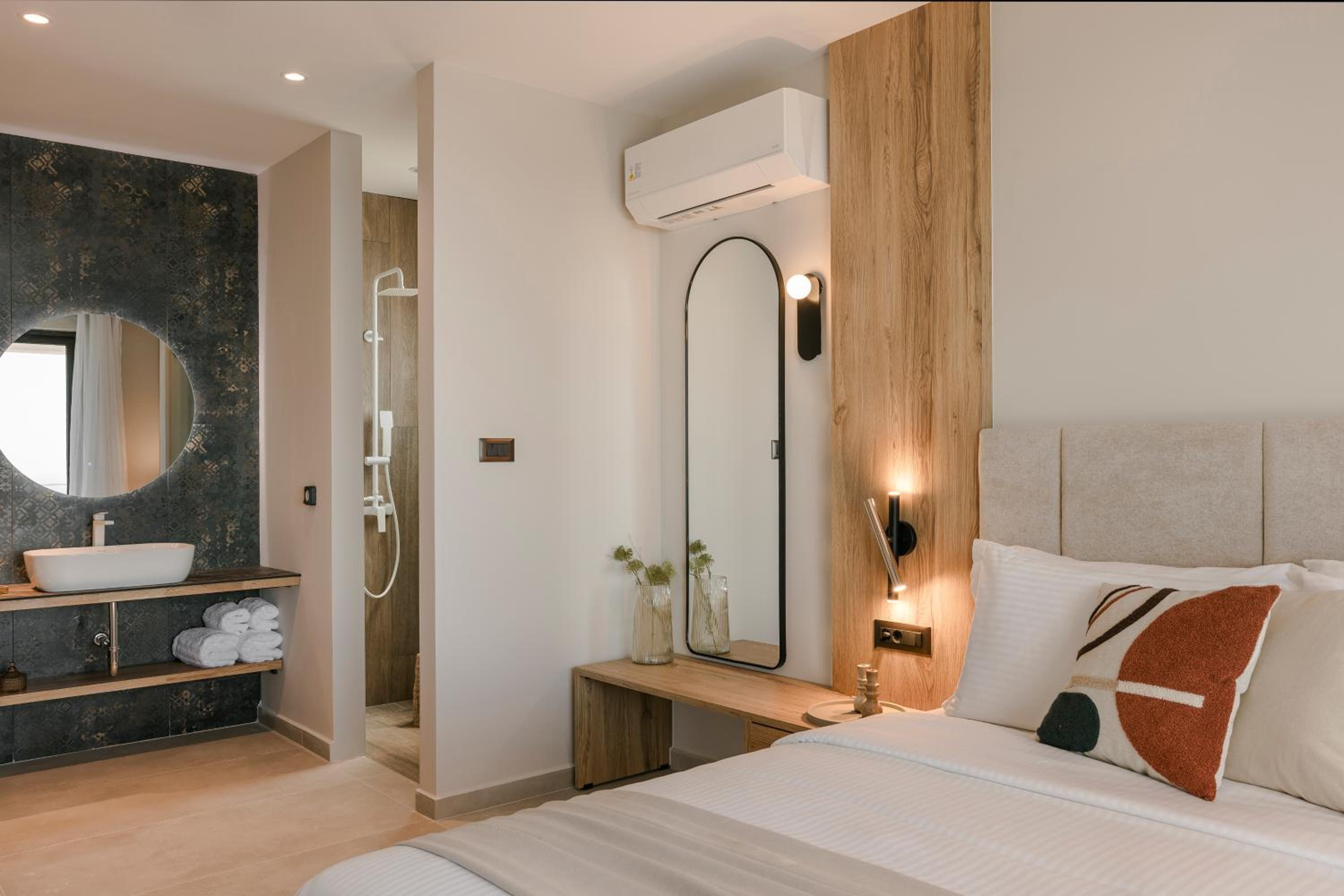 Three-Bedroom Villa photo 1