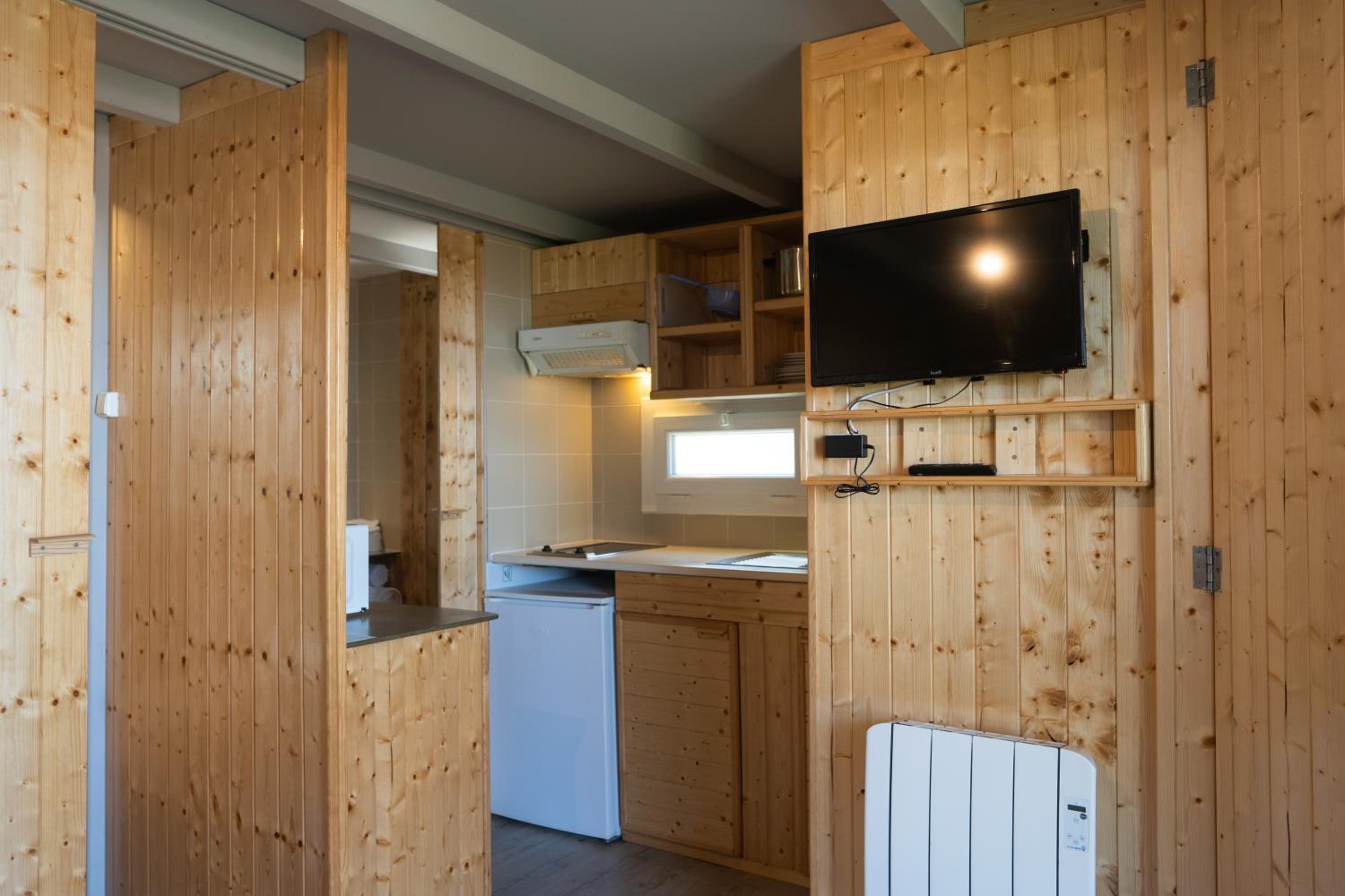 Family Bungalow - Photo 6