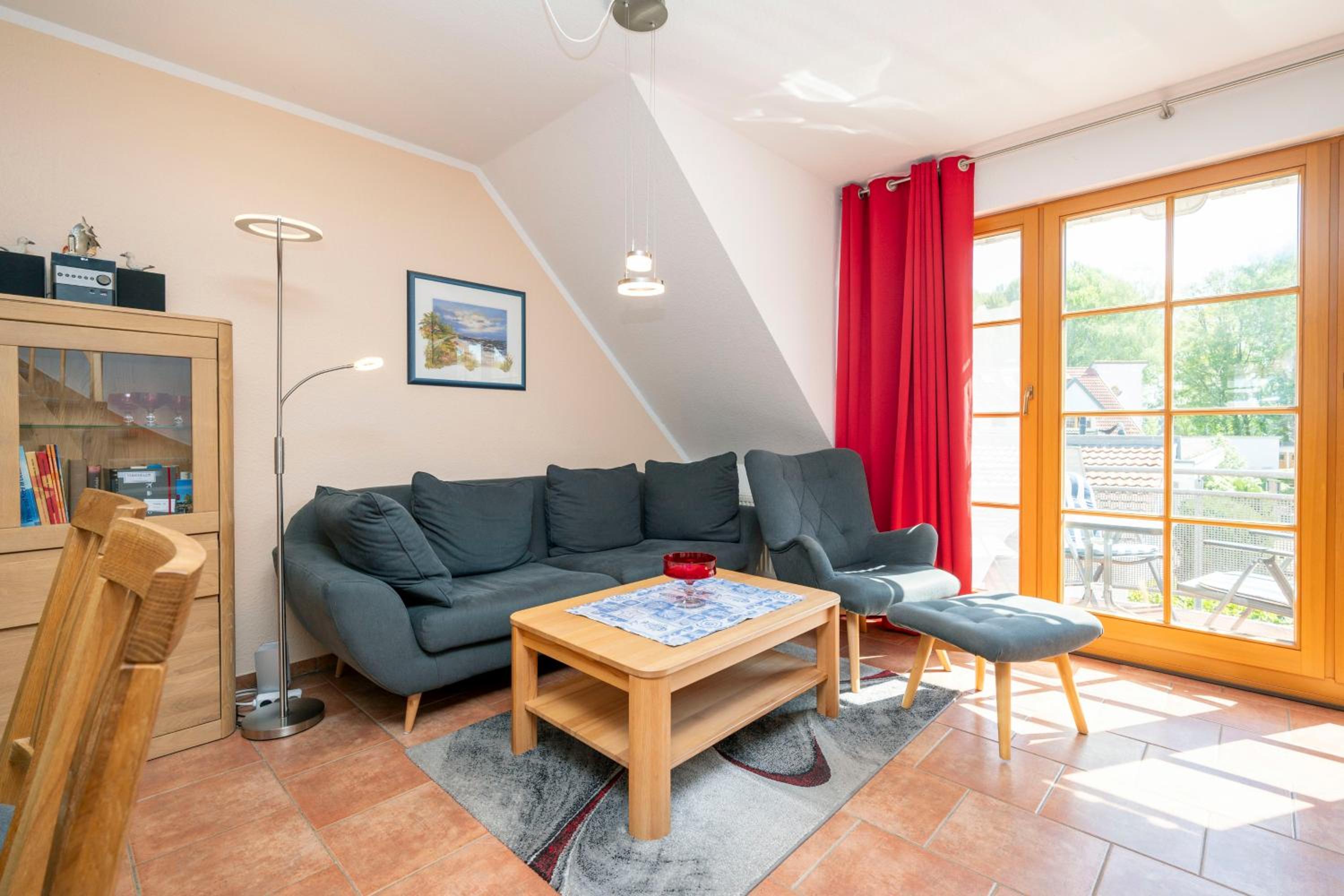 Apartment with Balcony photo 1