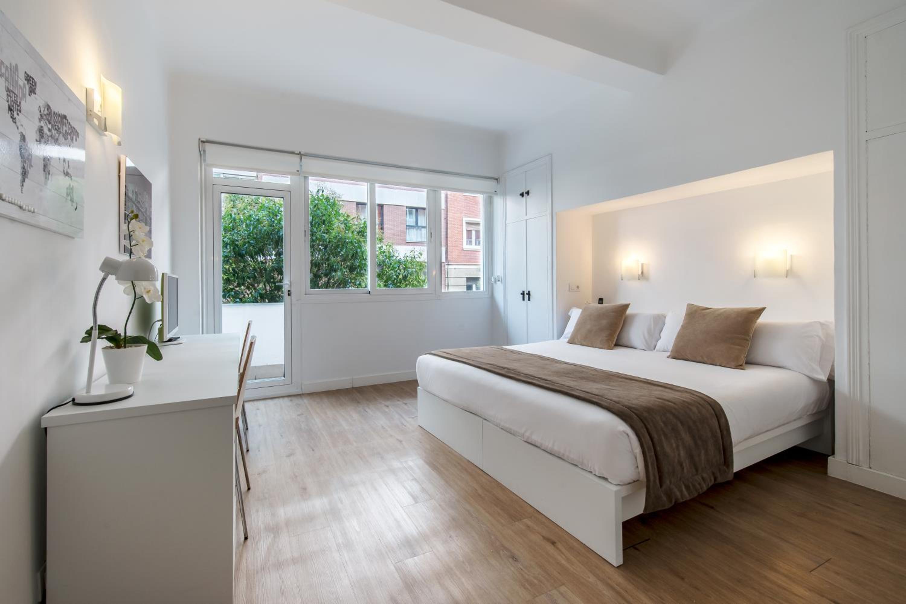 Superior Double or Twin Room with Balcony photo 2