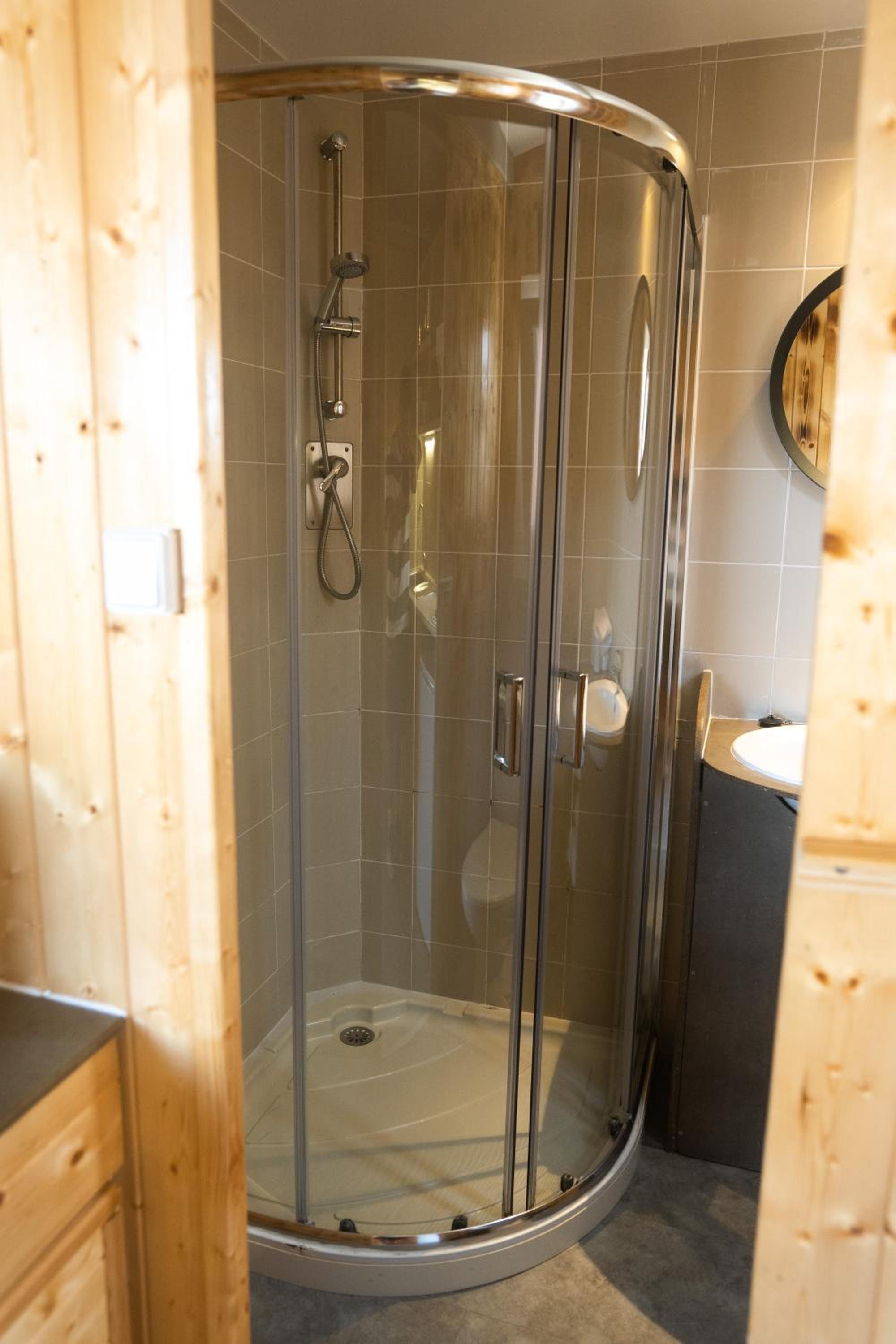 Family Bungalow - Photo 2