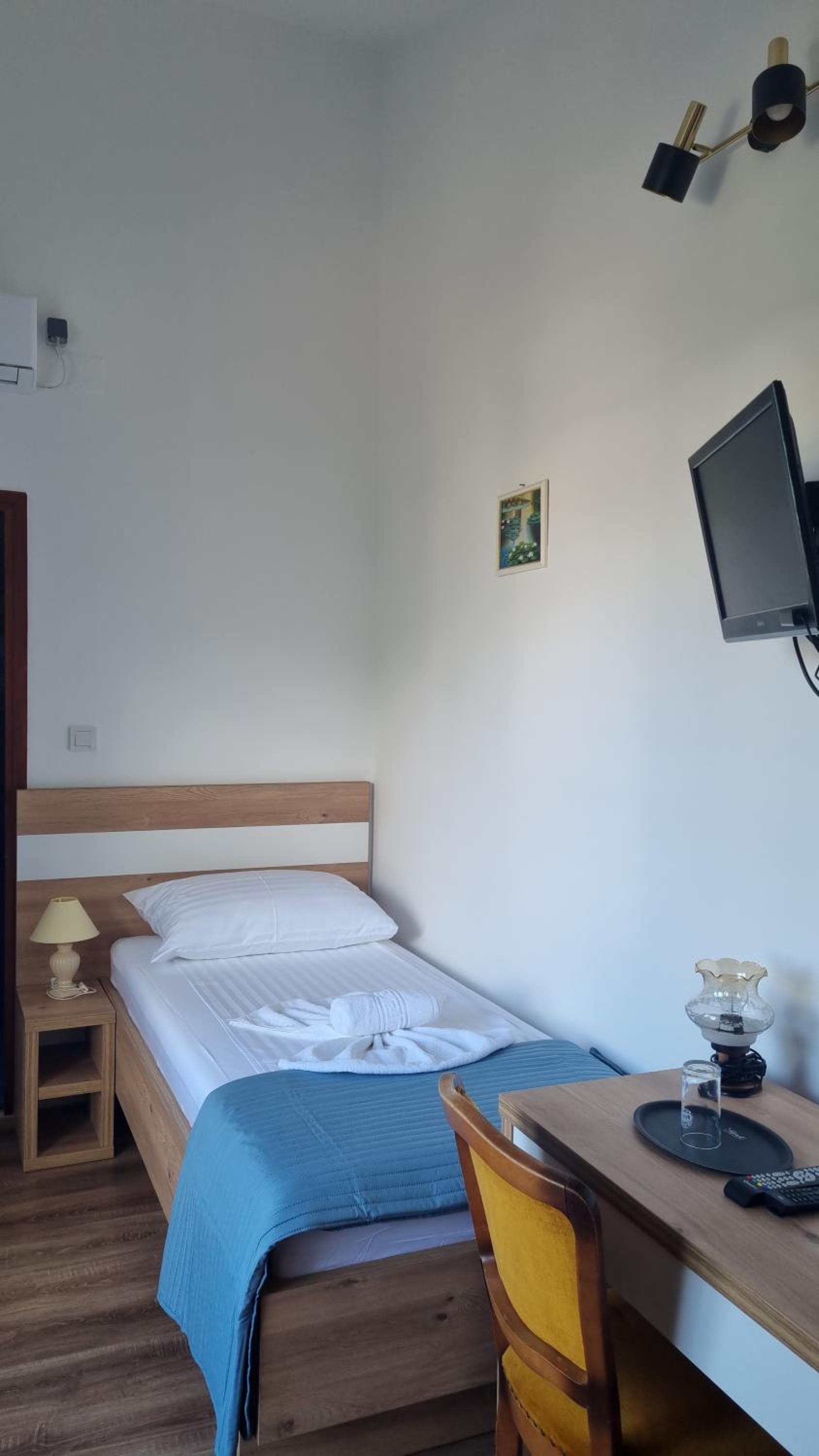 Single Room with Balcony photo 1