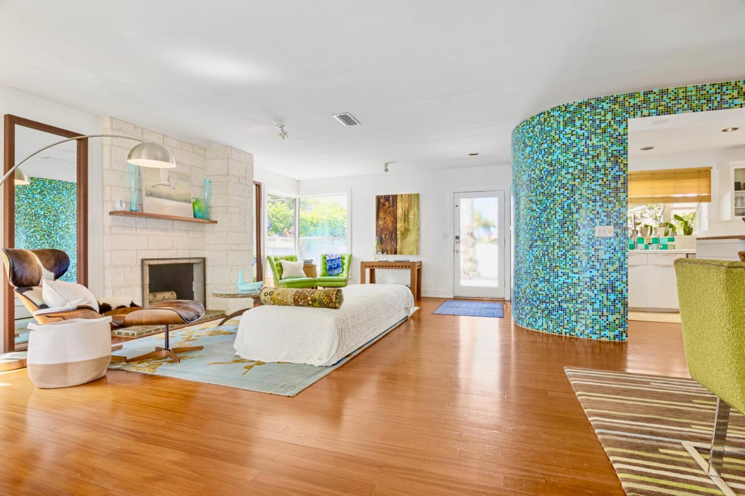 Four-Bedroom House photo 1