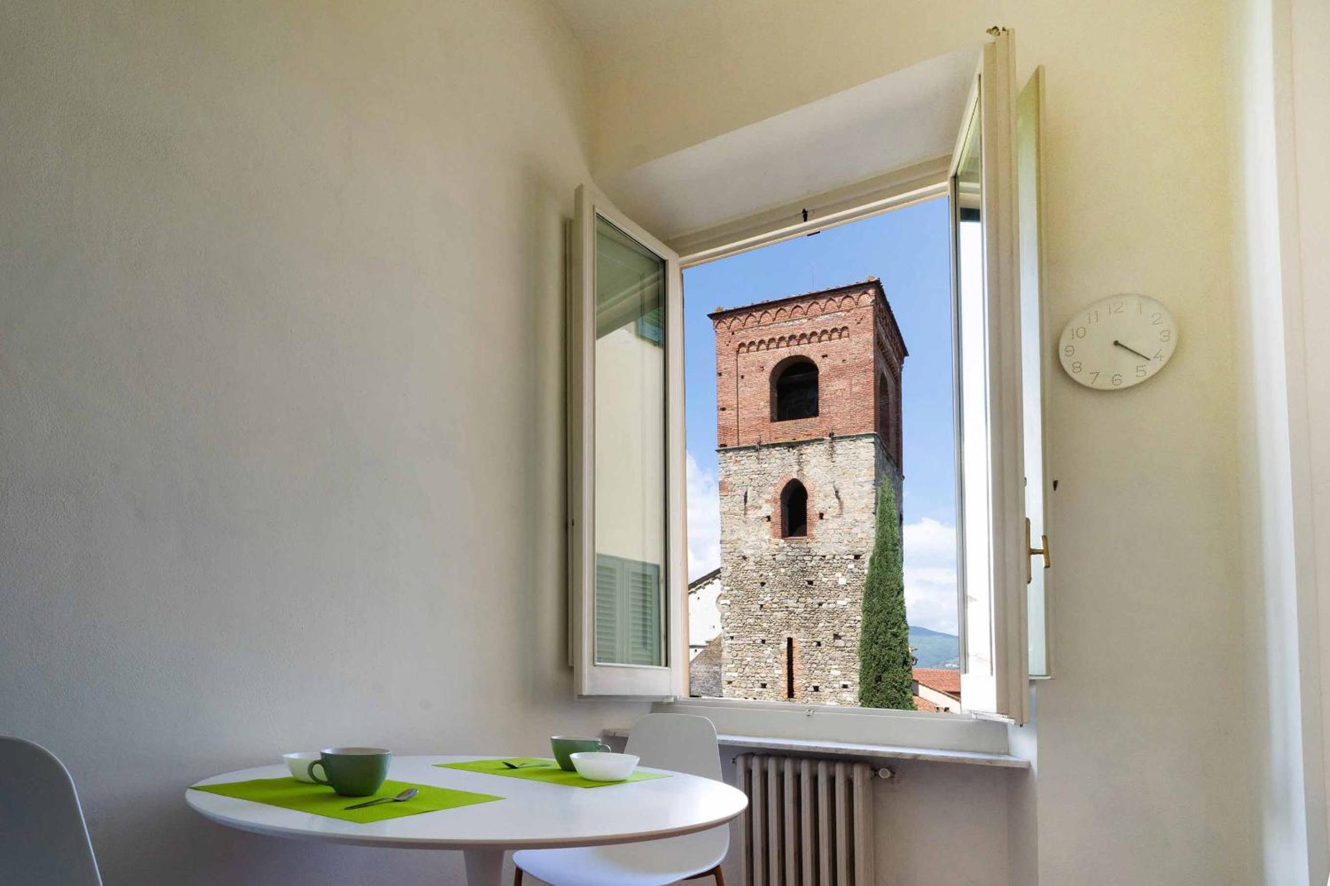 Deluxe One-Bedroom Apartment with Garden View photo 3