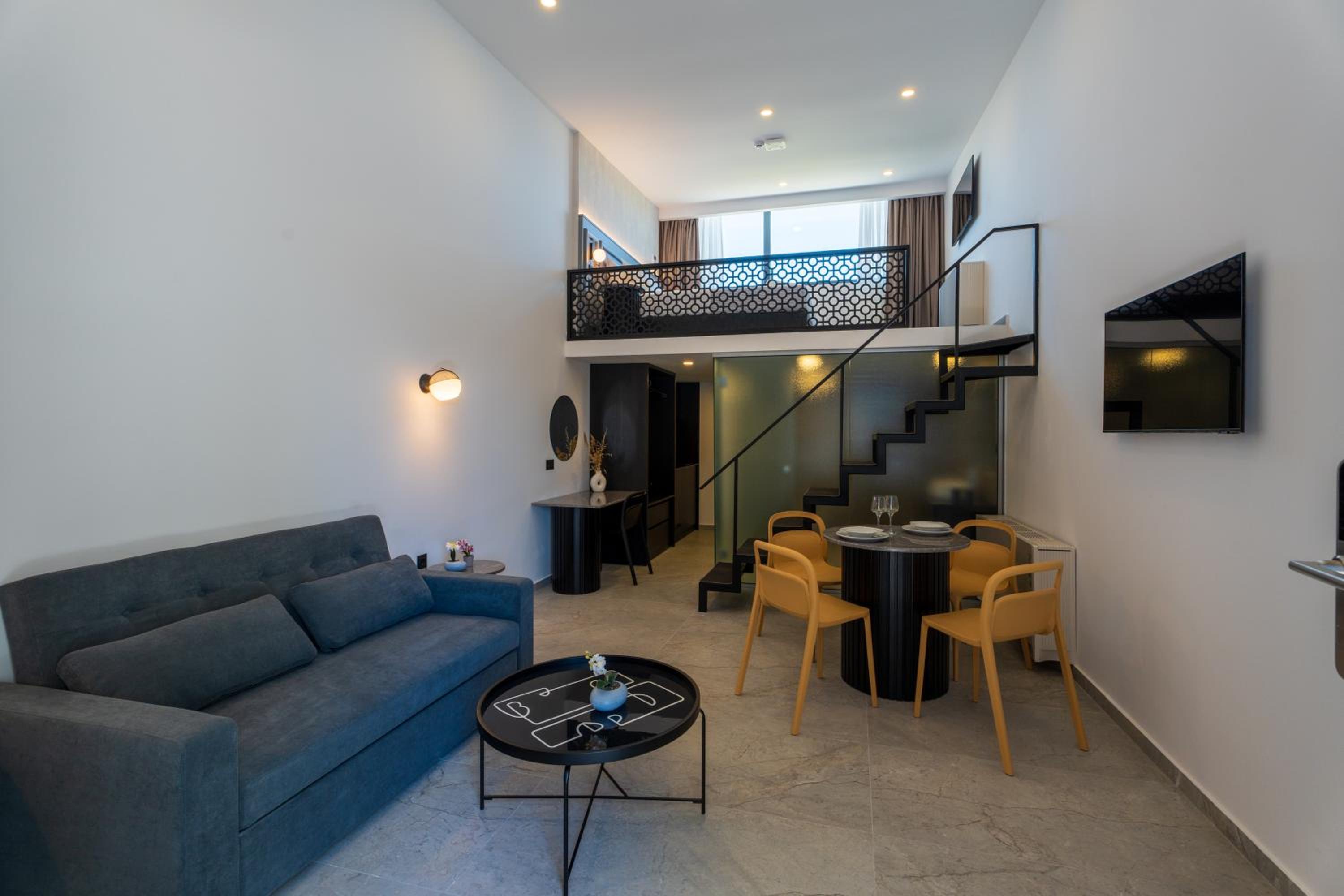 Studio - Split Level