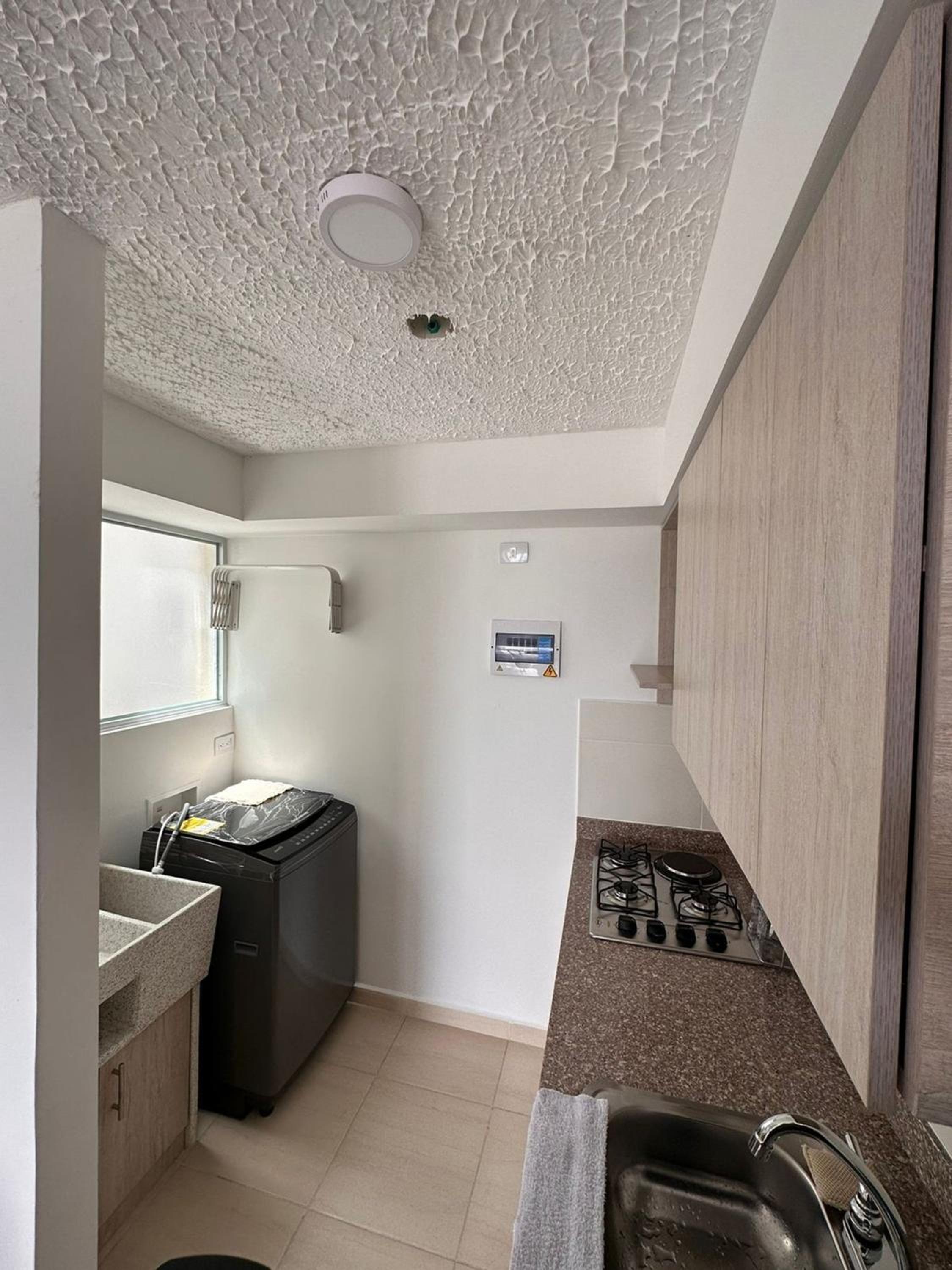 Apartment photo 2