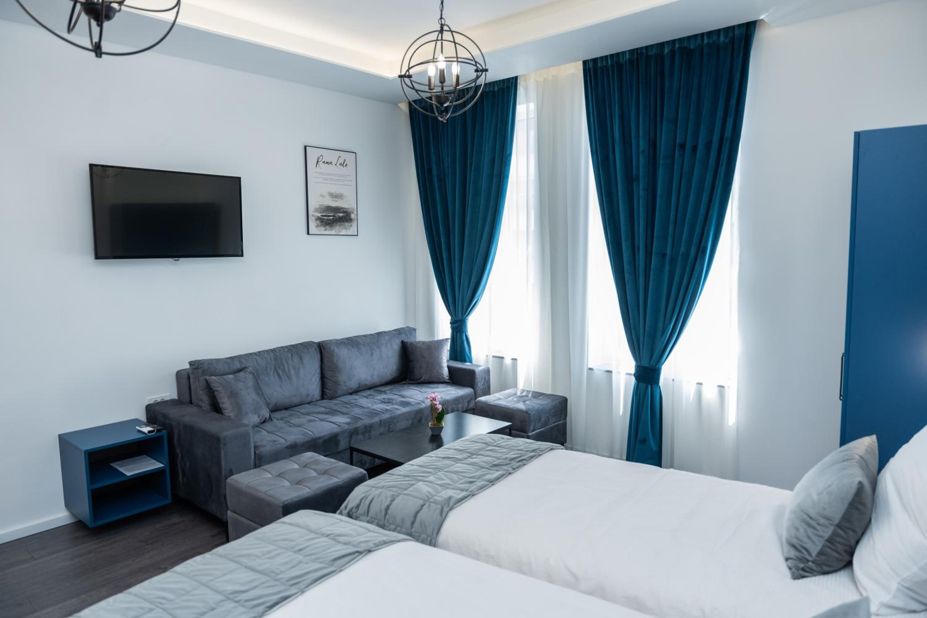 Studio Apartment photo 1