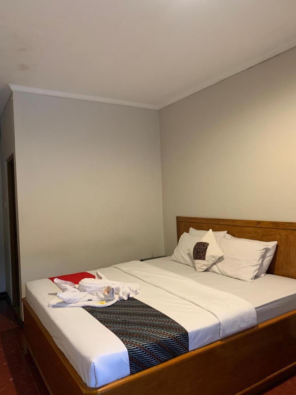 Deluxe King Room photo 1