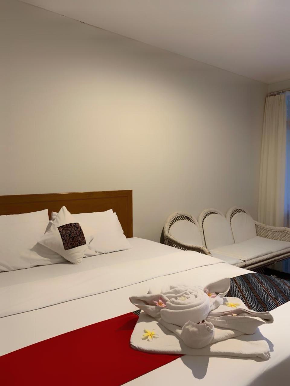 Deluxe King Room photo 2