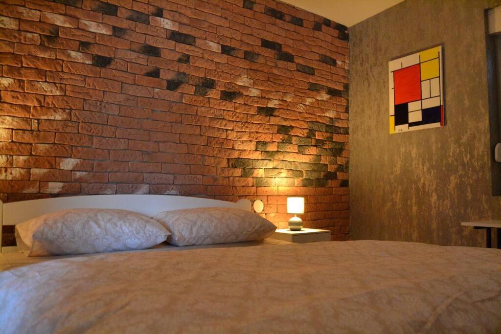 One-Bedroom House photo 1