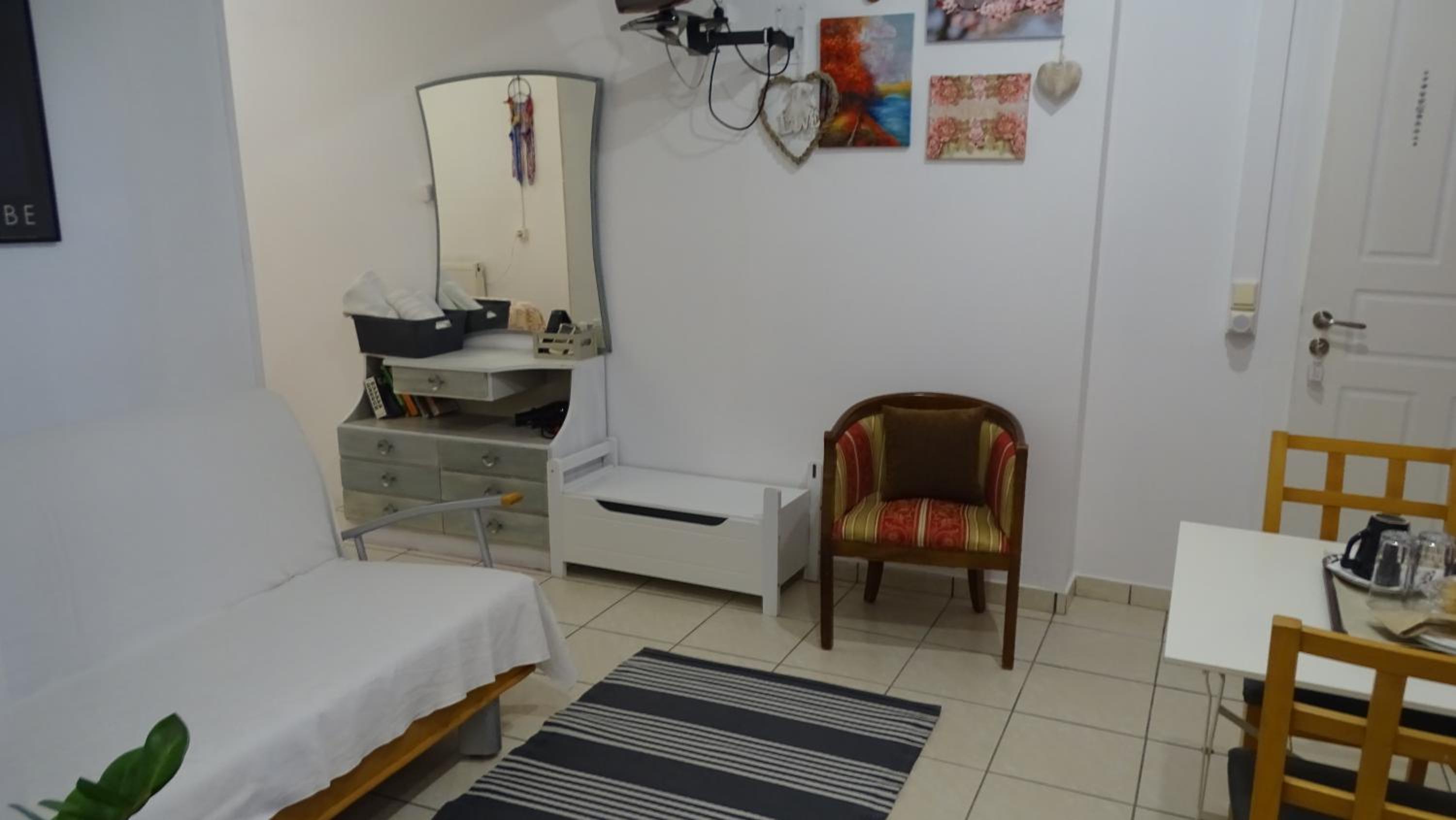 Standard Twin Room with Sofa photo 2