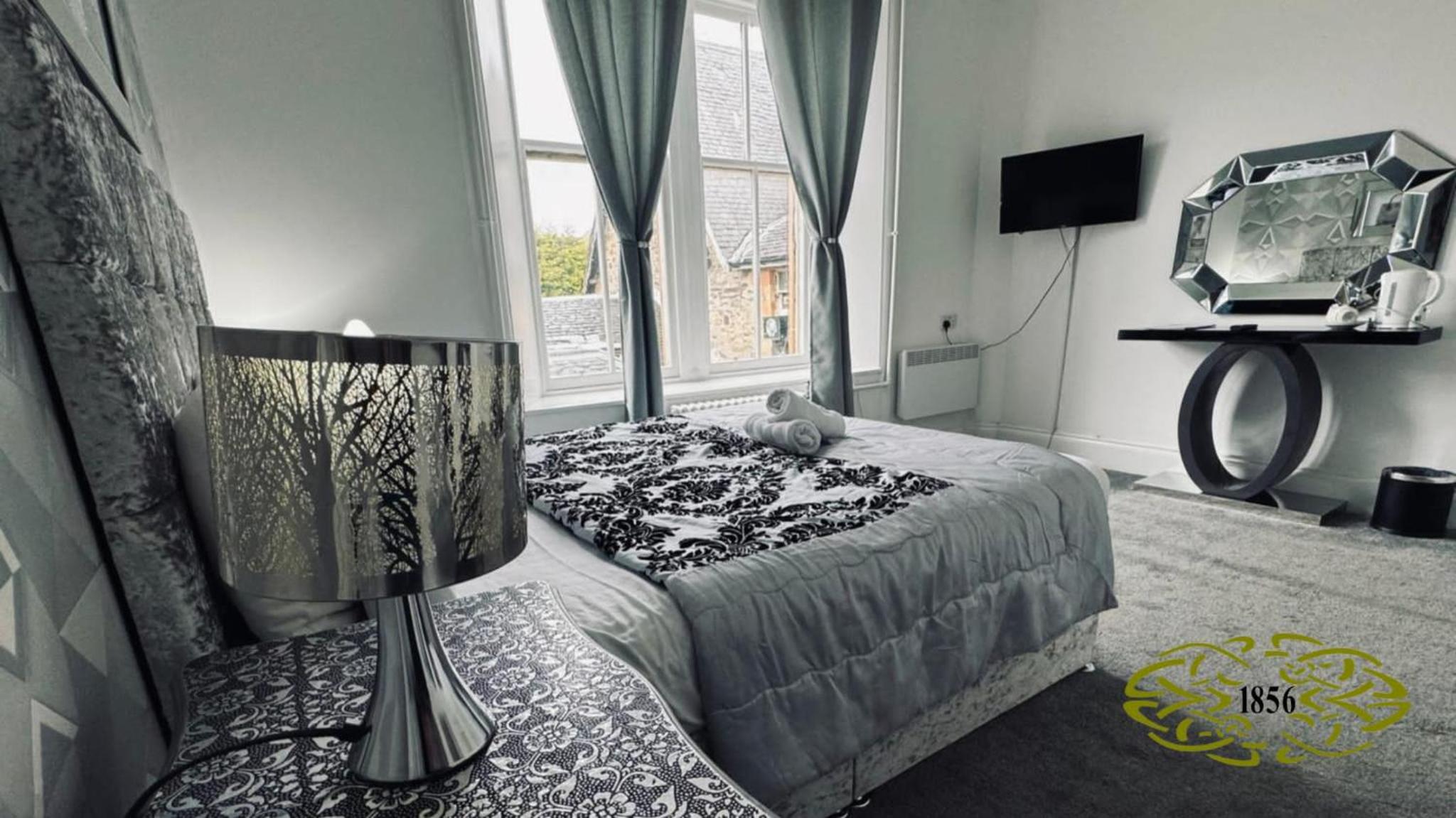 Double Room - Photo 10