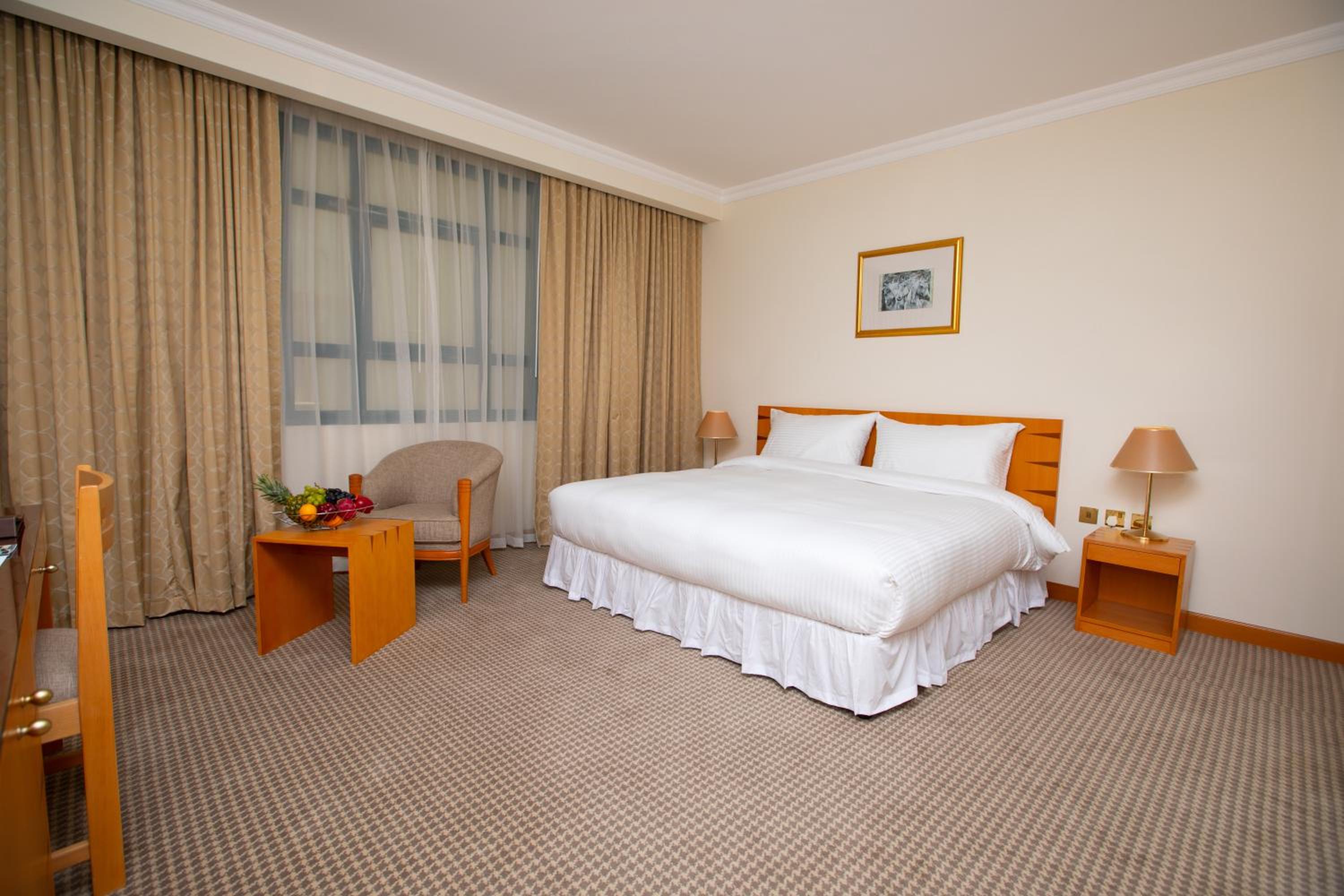 Deluxe King Room - Photo 6