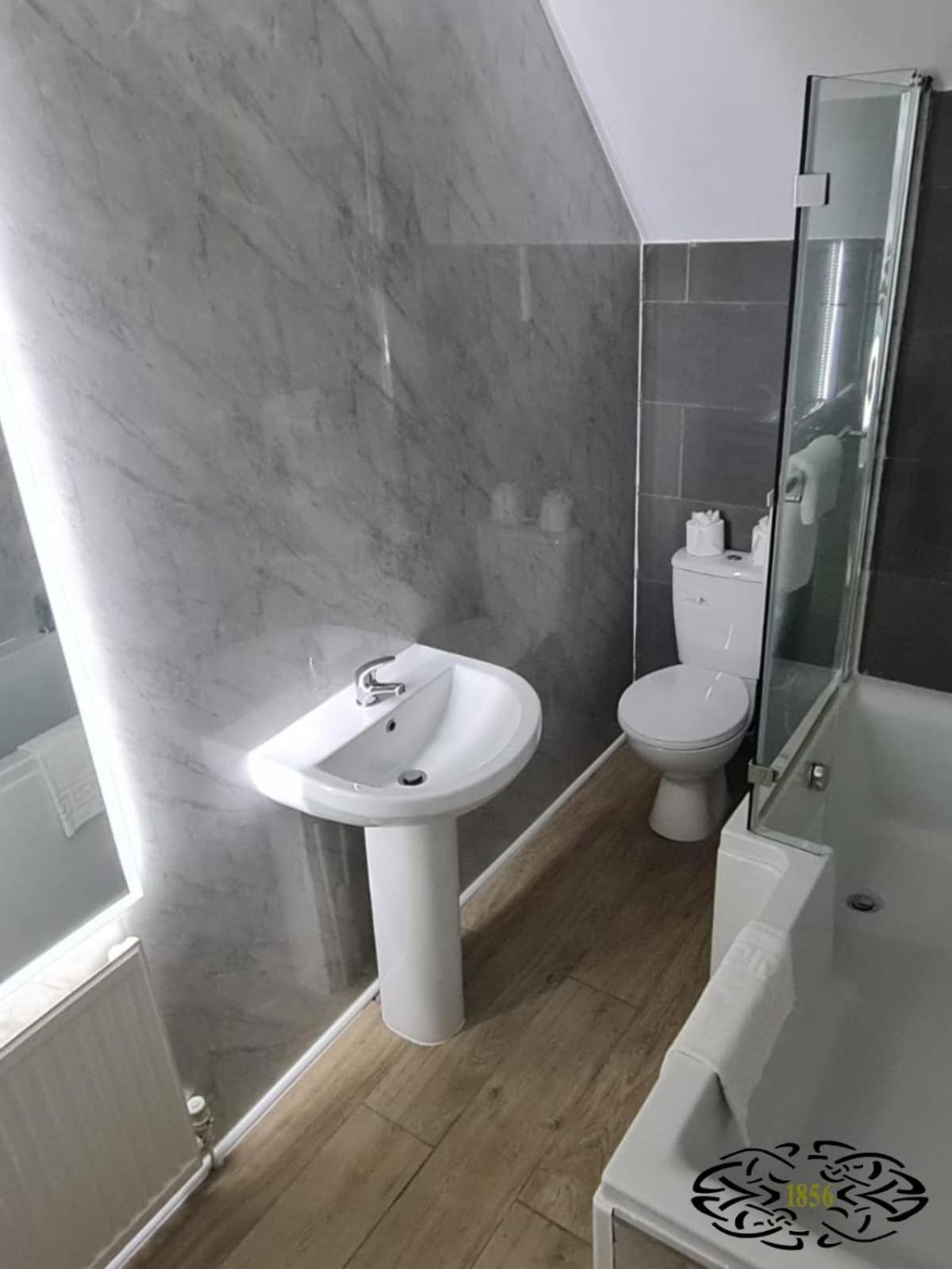 Double Room with Sea View - Photo 6