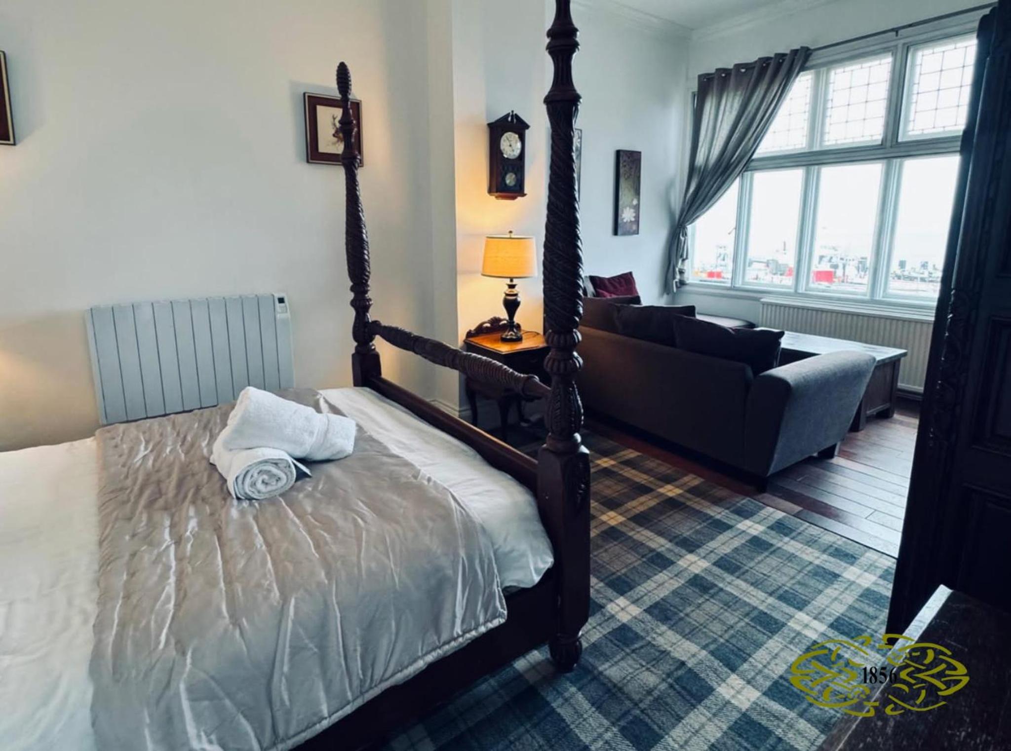 Double Room with Sea View - Photo 1