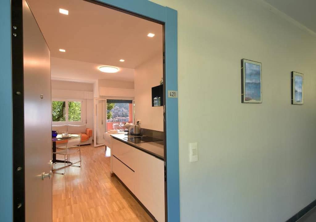 One-Bedroom Apartment - Photo 1