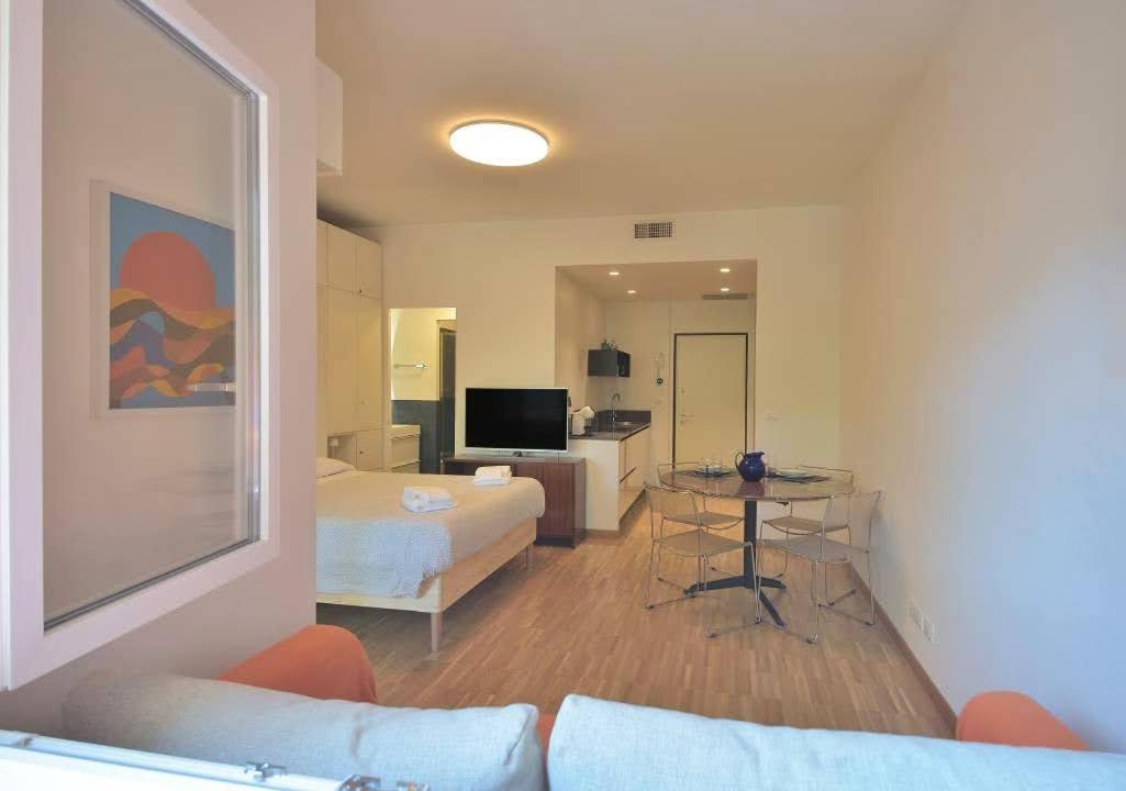 One-Bedroom Apartment - Photo 16