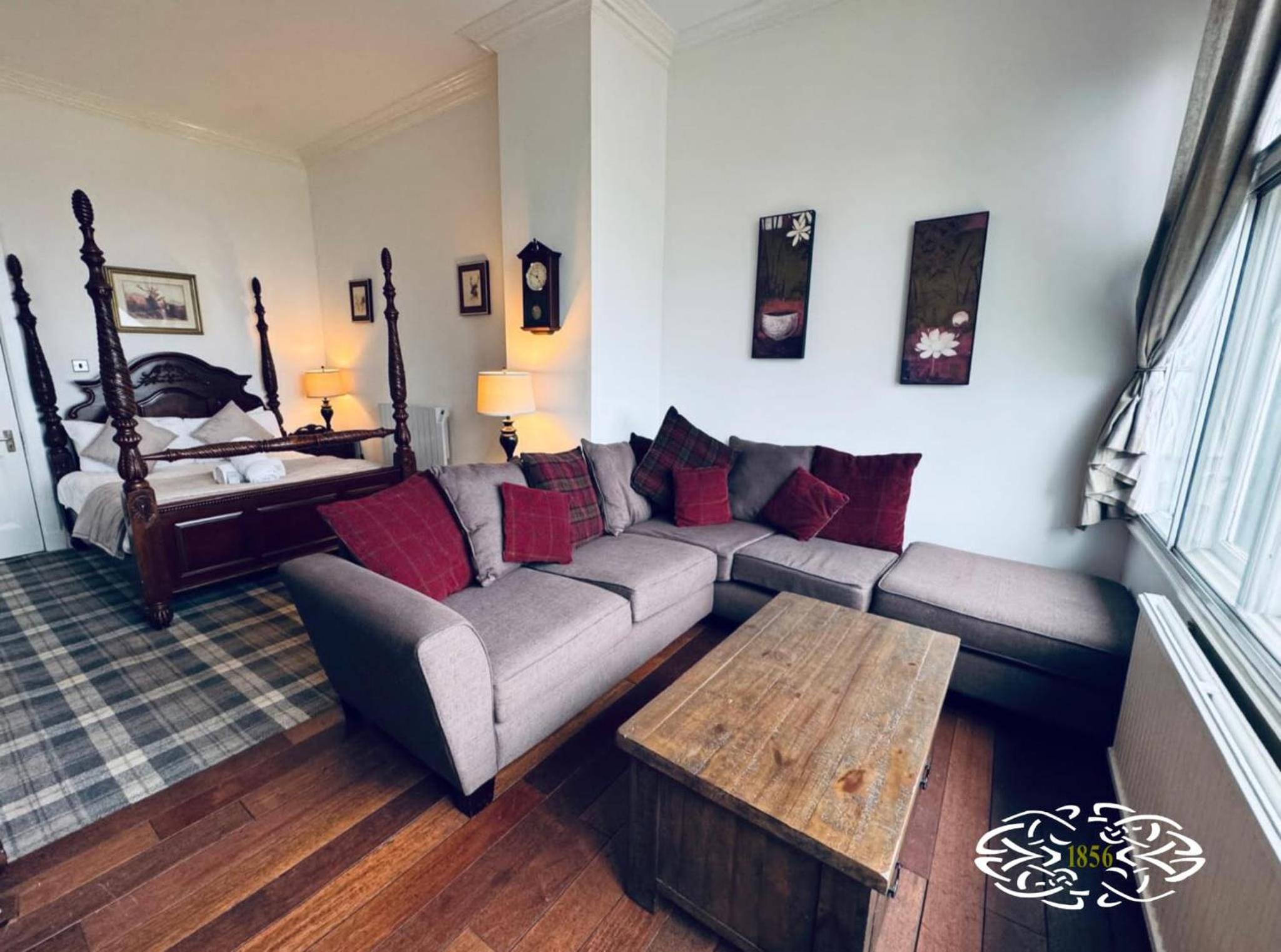 Double Room with Sea View - Photo 12