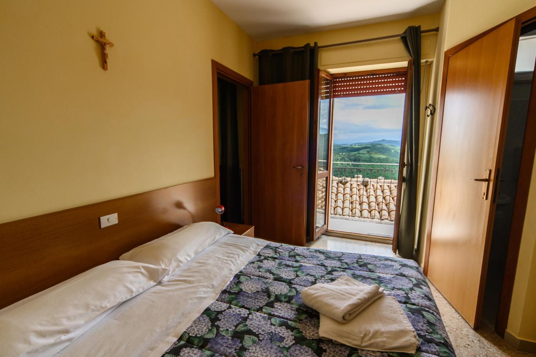 Double Room with Mountain View