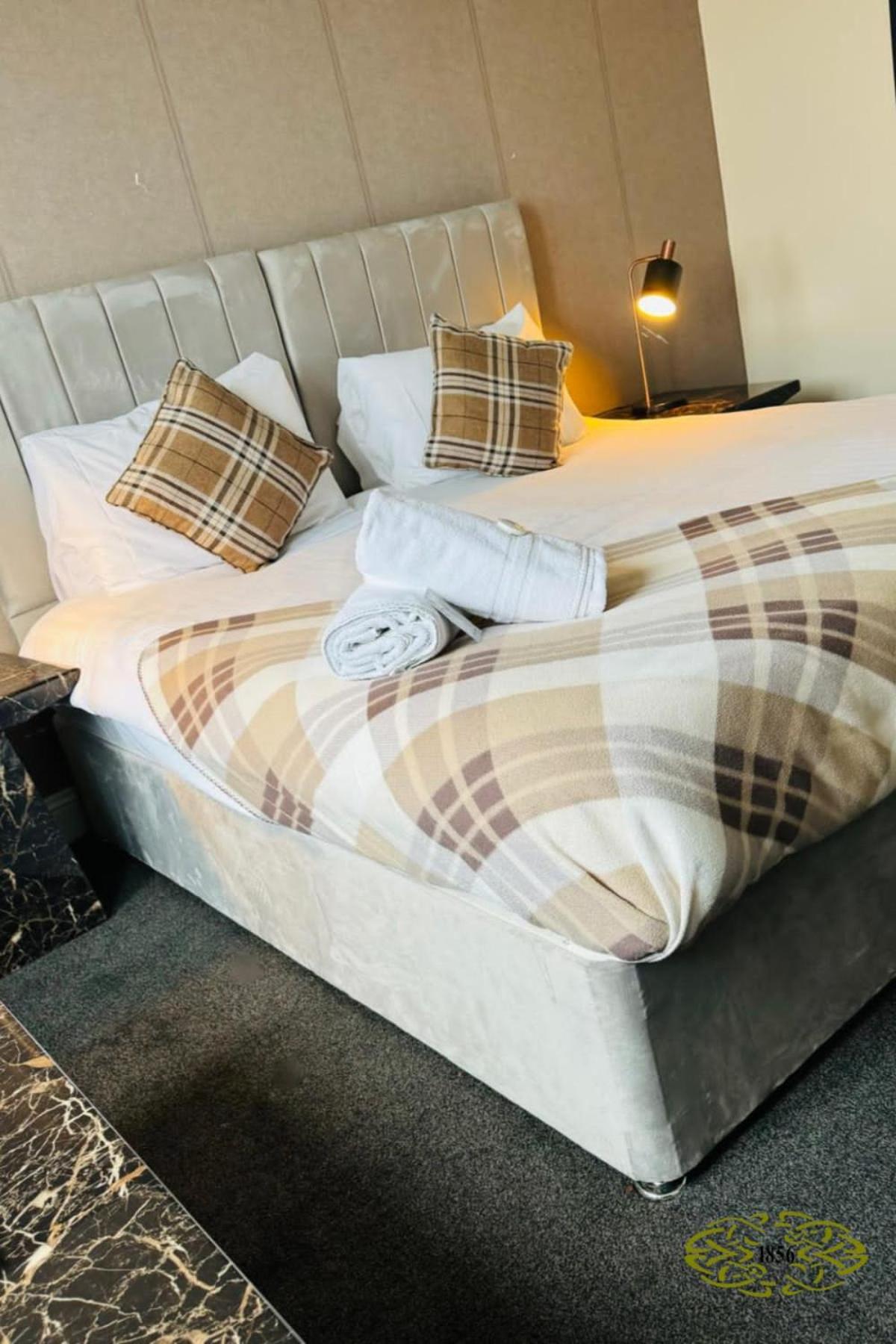 Double Room with Sea View - Photo 15