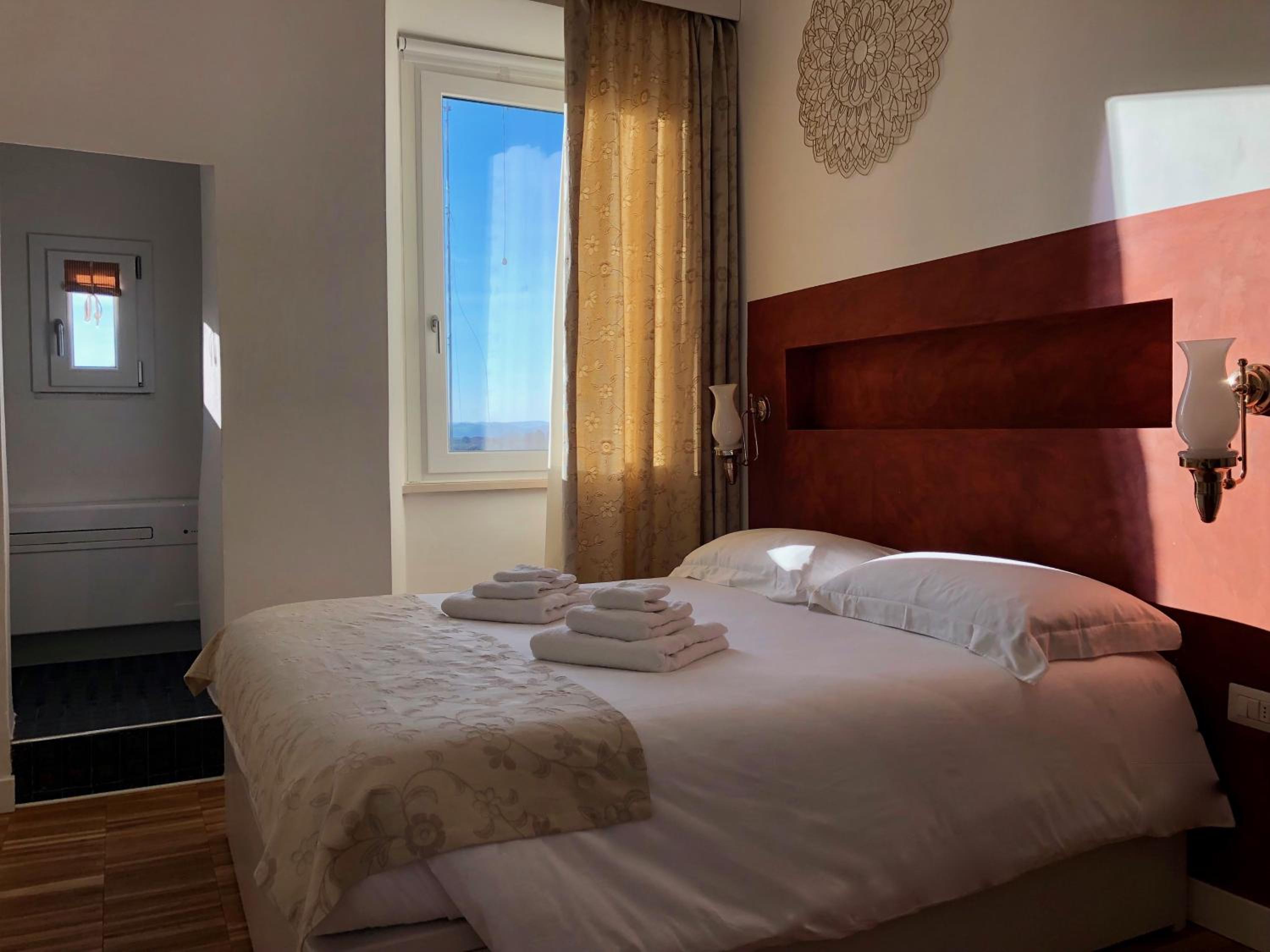 Double Room - Photo 1