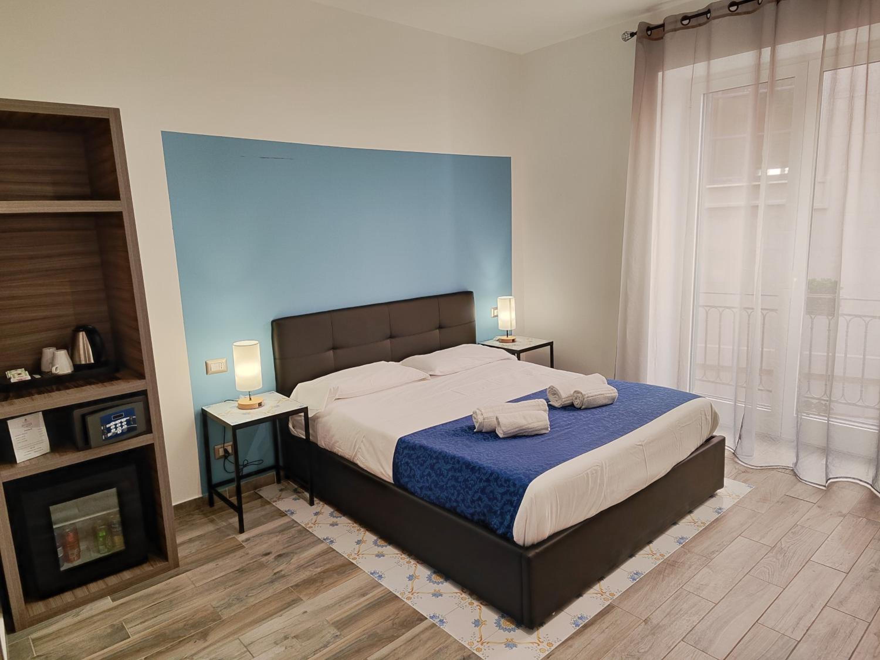Queen Room photo 1