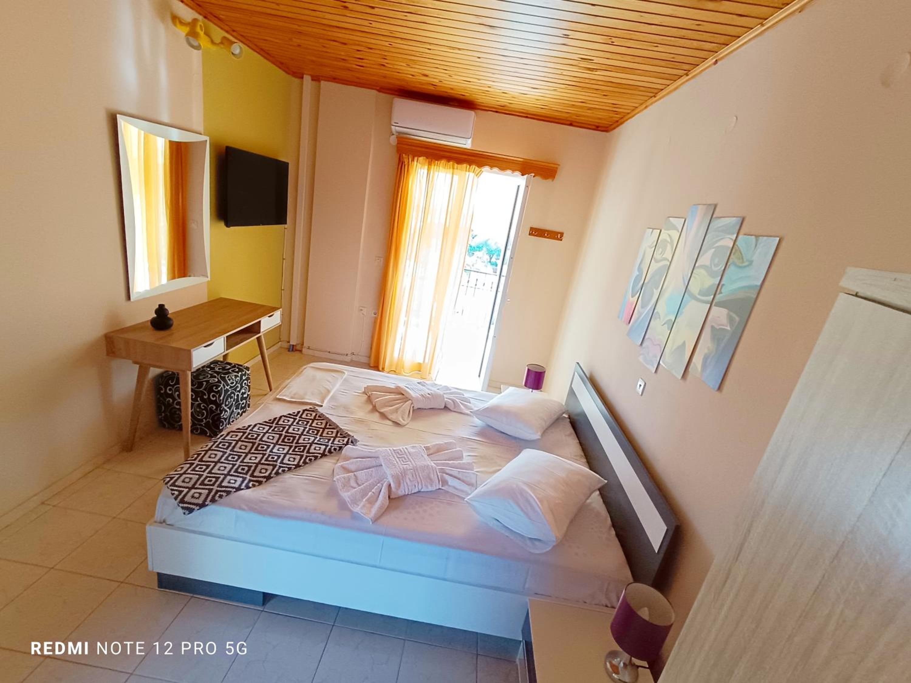 Two-Bedroom House photo 3
