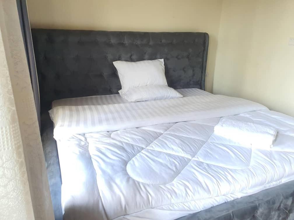 Double Room With Private Bathroom photo 2