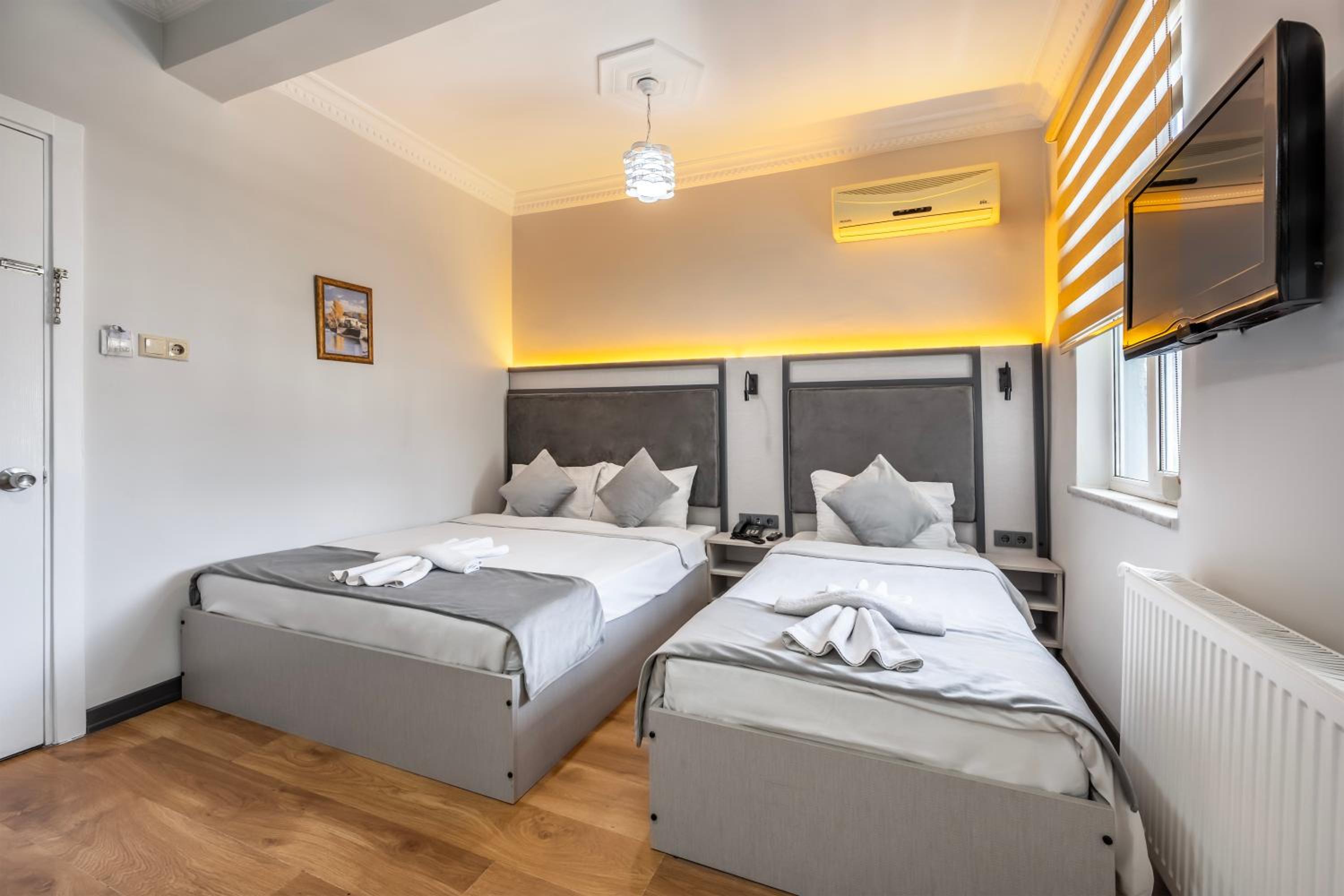 Standard Quadruple Room photo 2